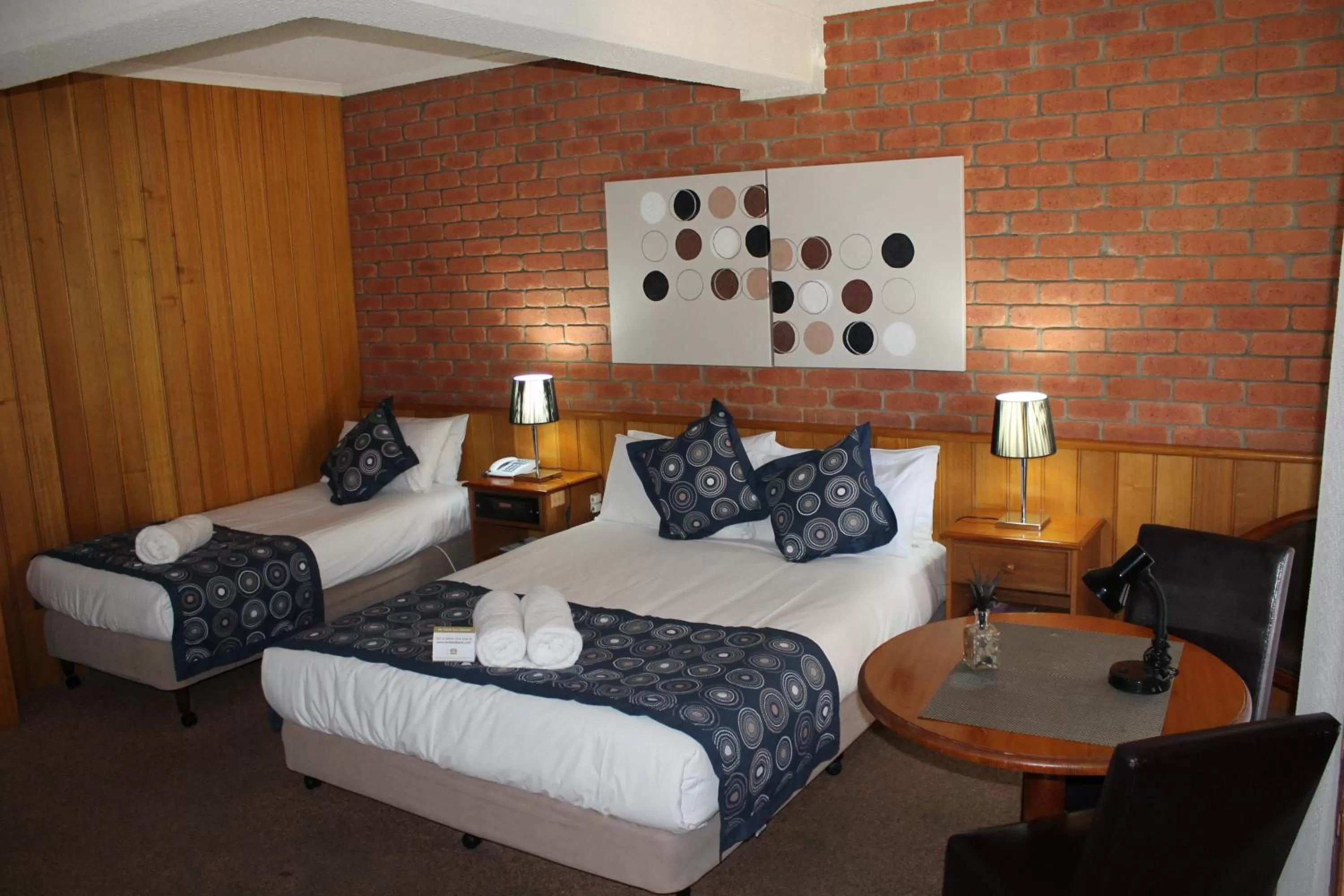 Bedroom, Bed in Bakery Hill Motel