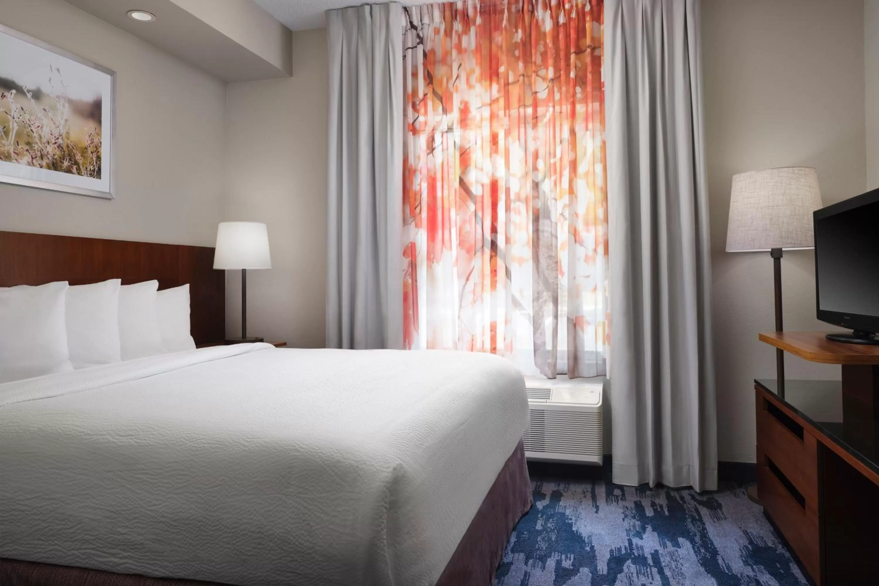 Photo of the whole room, Bed in Fairfield Inn and Suites Austin South