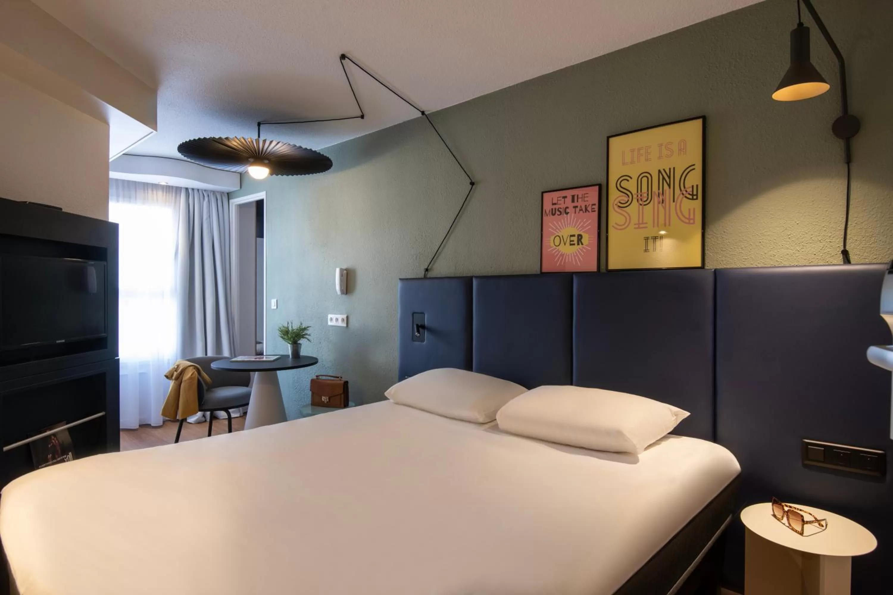 Bed in ibis Cannes Centre