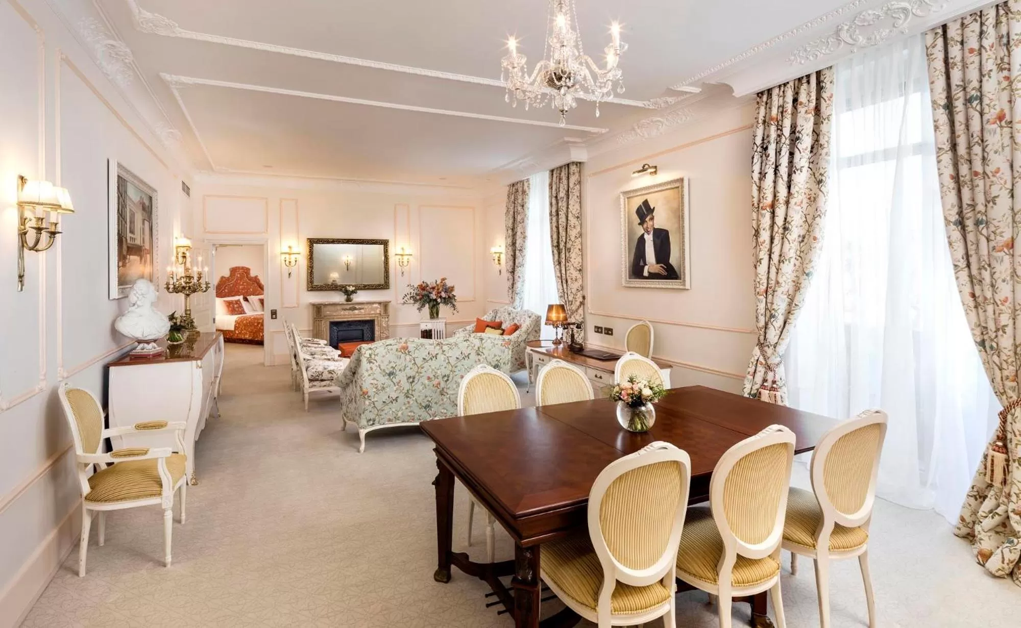 Two-Bedroom Suite in Hotel El Palace Barcelona