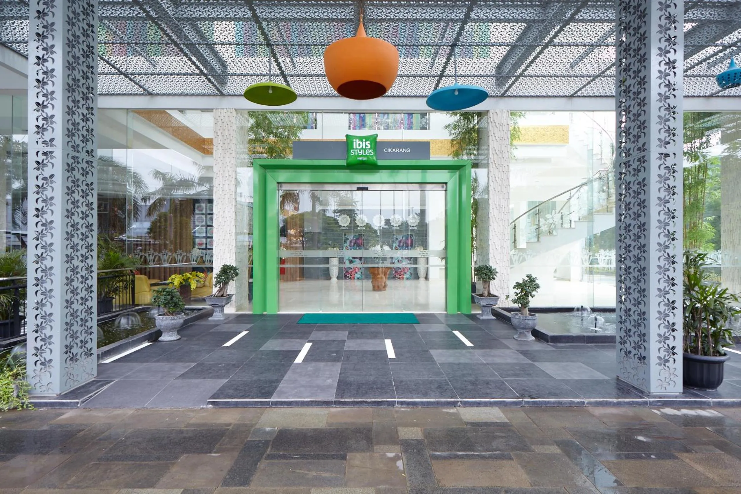 Facade/entrance in ibis Styles Cikarang