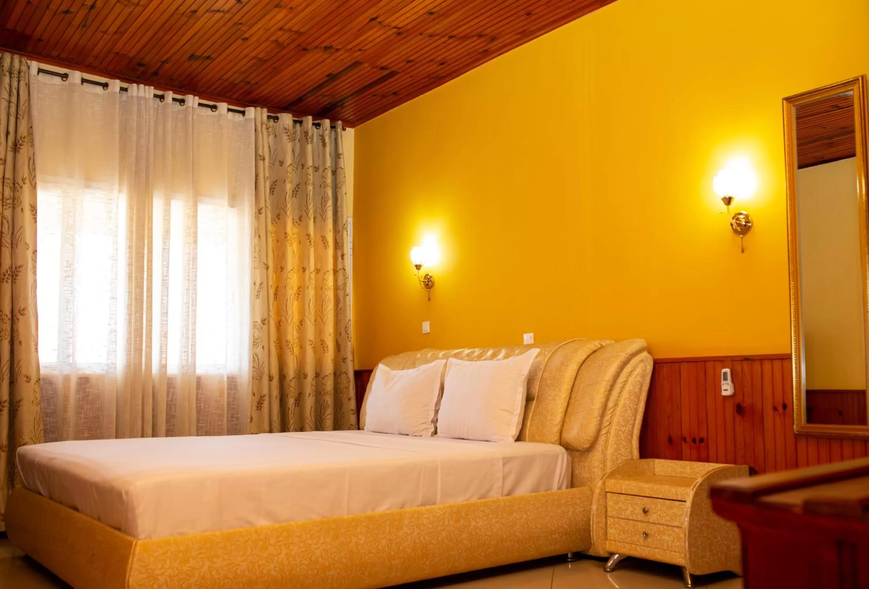 Bed in Amazone Hotel Tulear