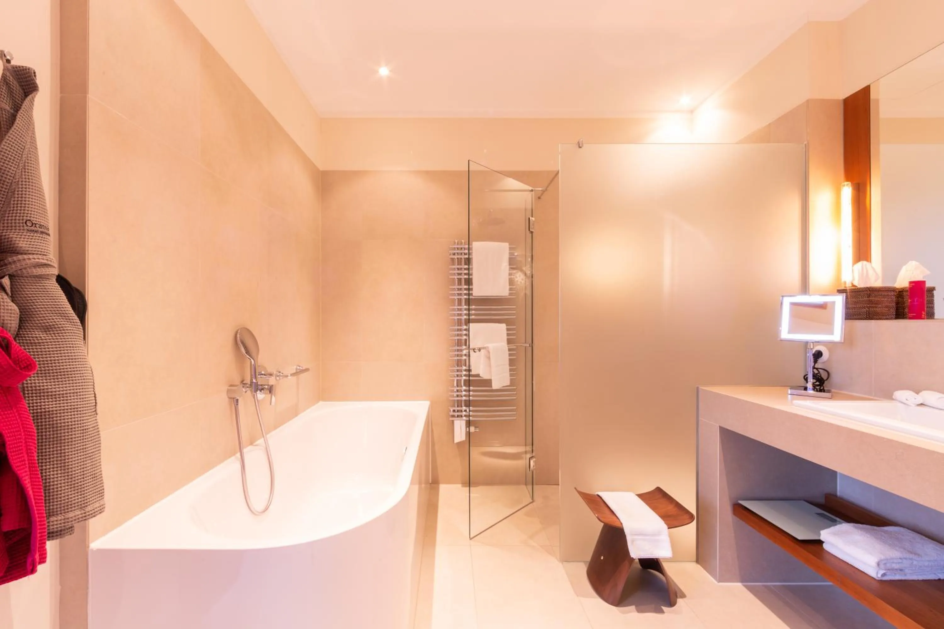 Shower, Bed in Orania.Berlin