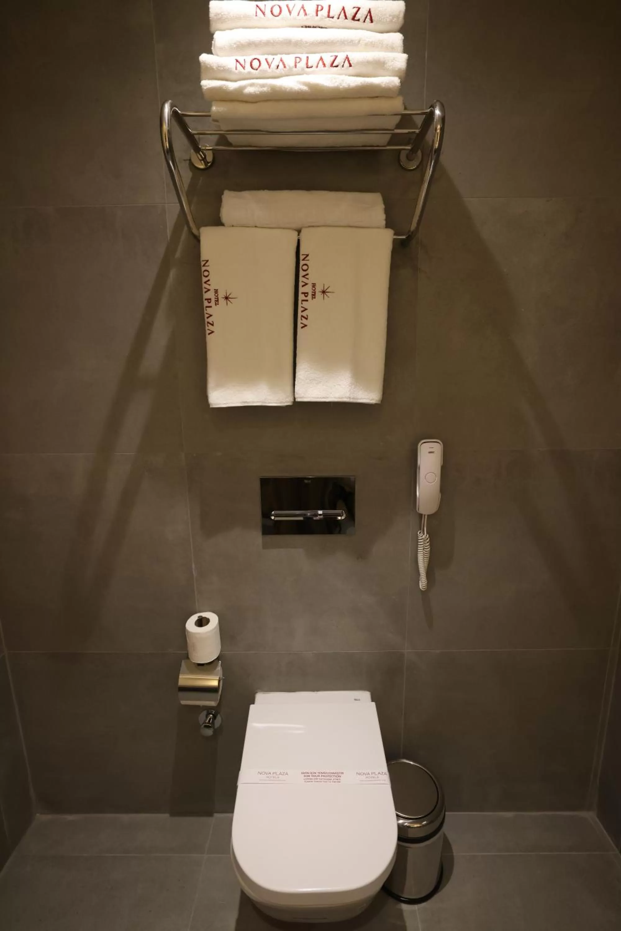 Bathroom in Nova Plaza Prime Hotel