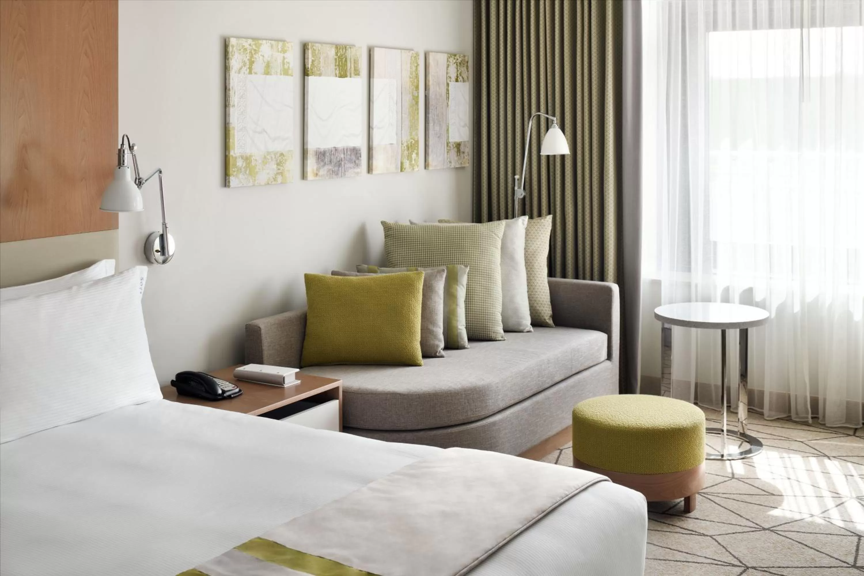 Photo of the whole room, Bed in Holiday Inn & Suites - Dubai Festival City by IHG