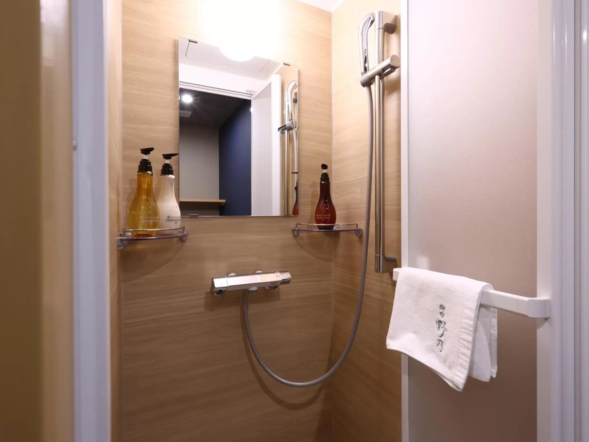 Shower in Onyado Nono Osaka Yodoyabashi