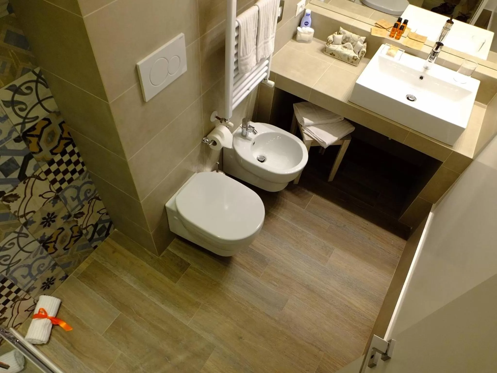 Toilet in Zefiro Home