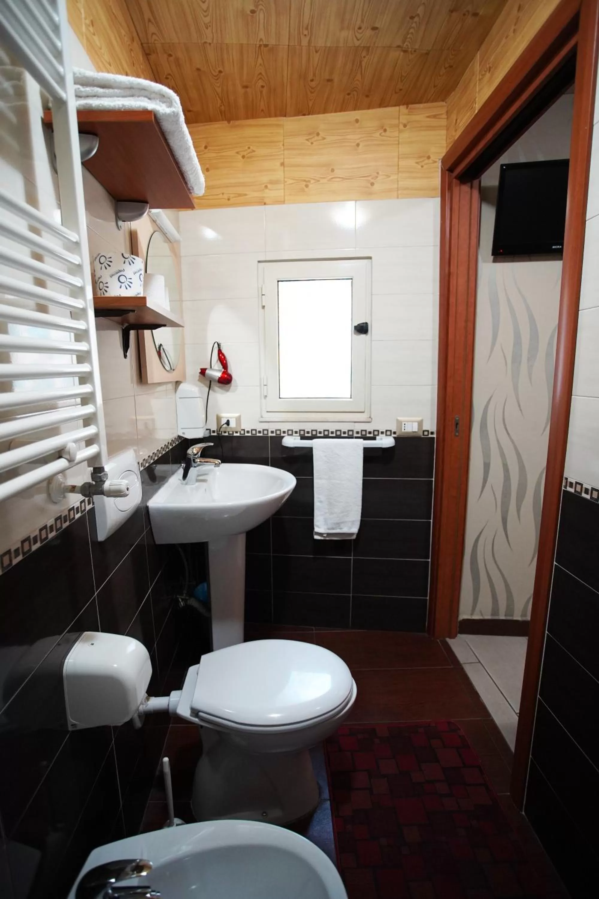 Bathroom in Golden Dreams B&B