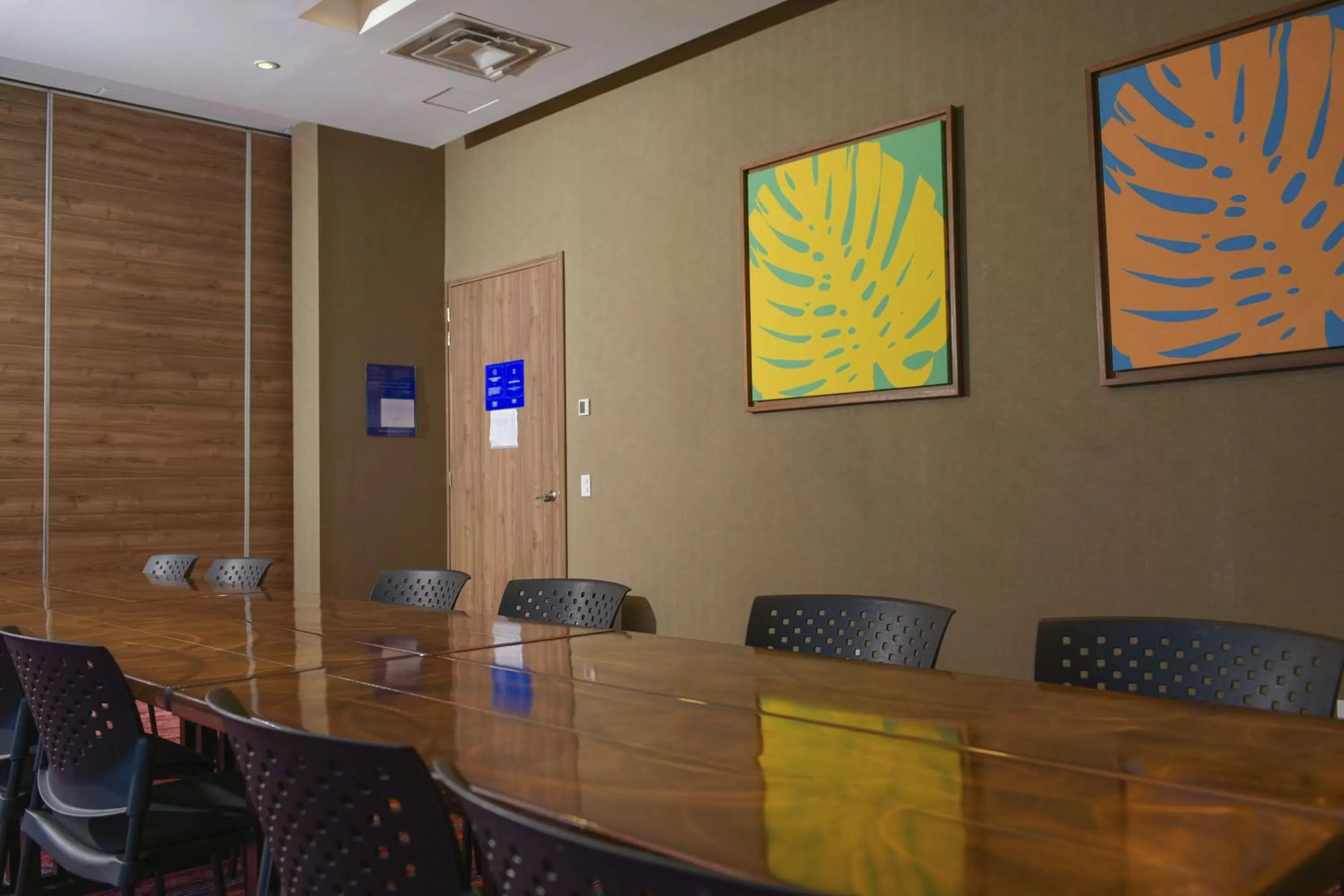 Meeting/conference room in Hampton By Hilton Valledupar