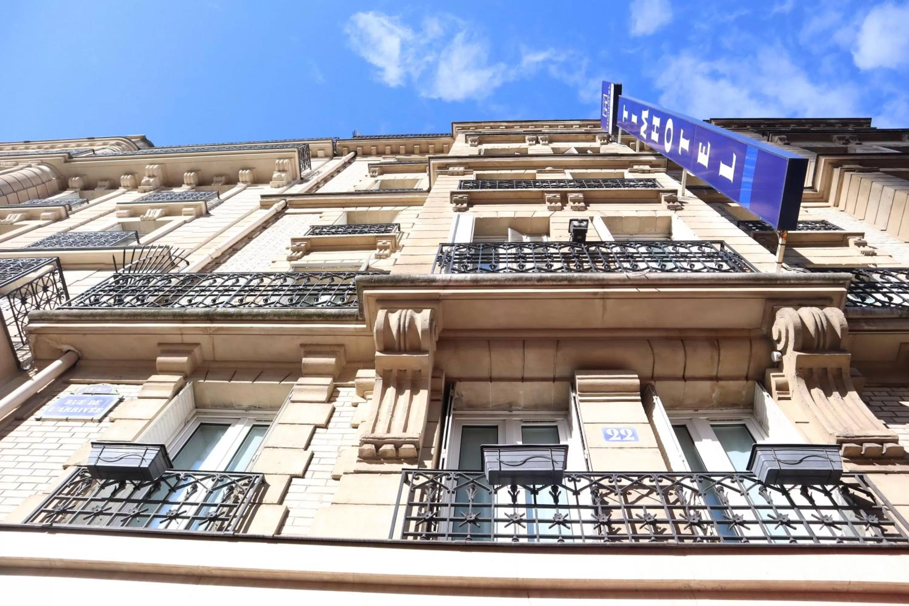 Property building in Timhotel Paris Gare Montparnasse