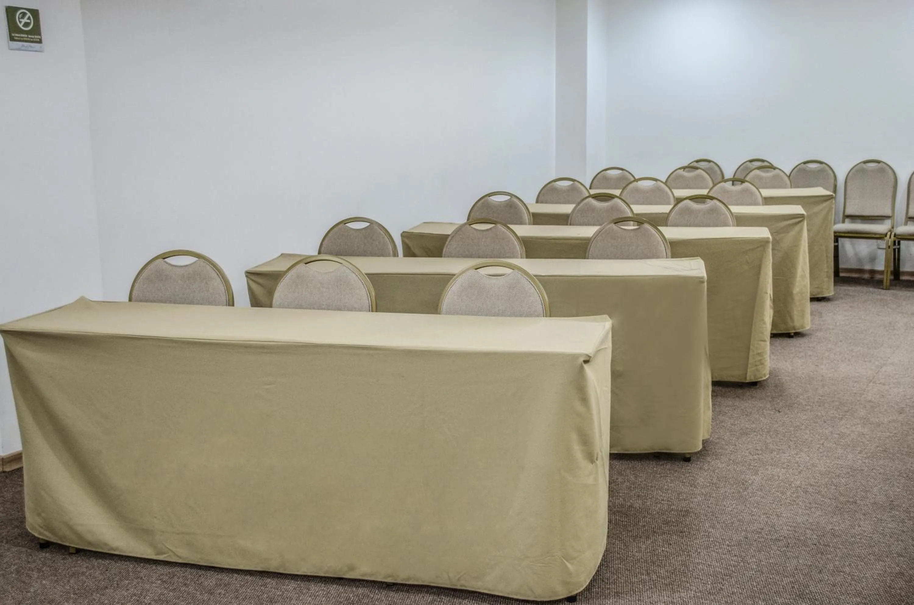 Meeting/conference room in Mont Blanc Apart Hotel - Duque de Caxias