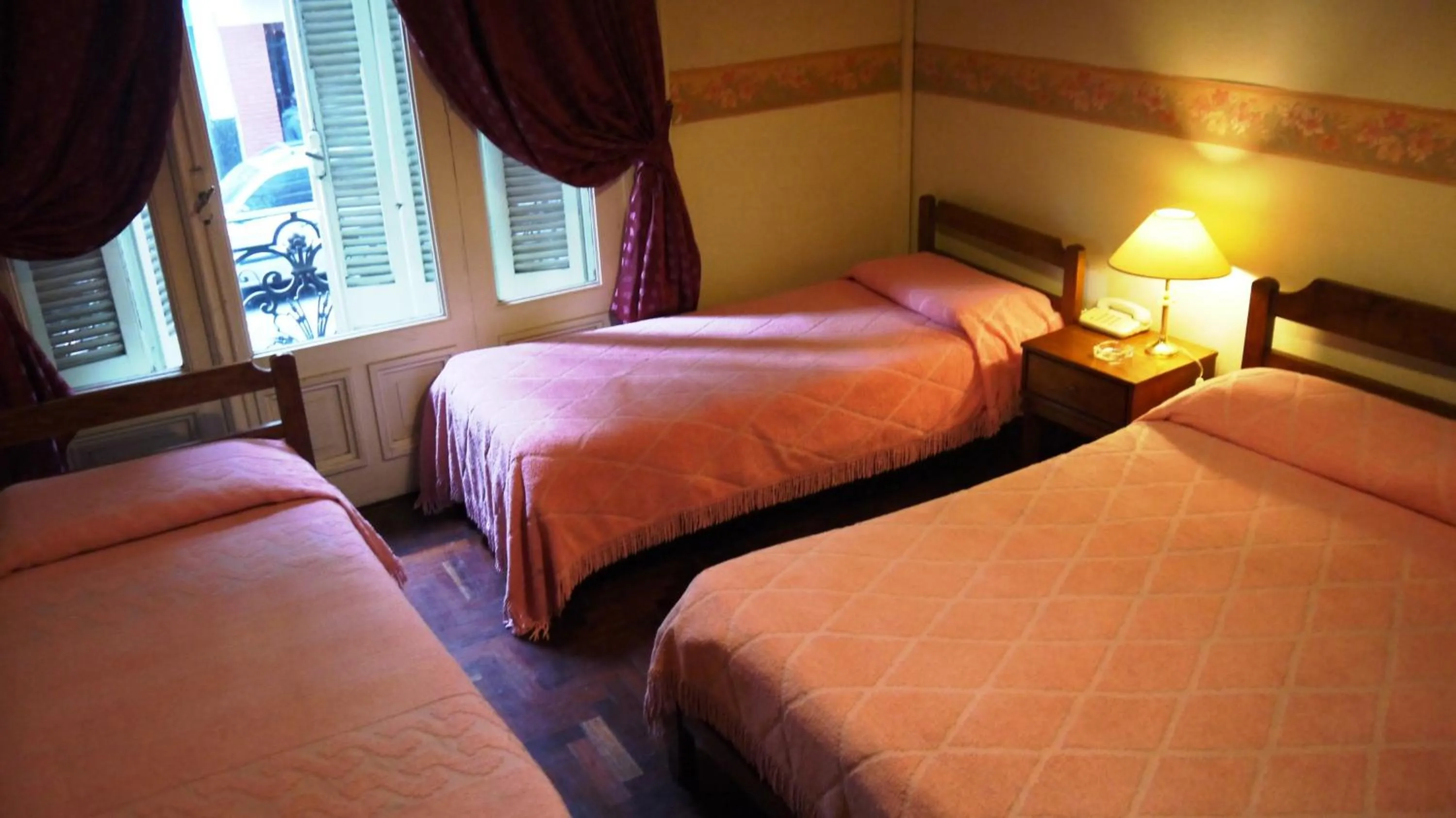 Day, Bed in Hotel Gran Sarmiento