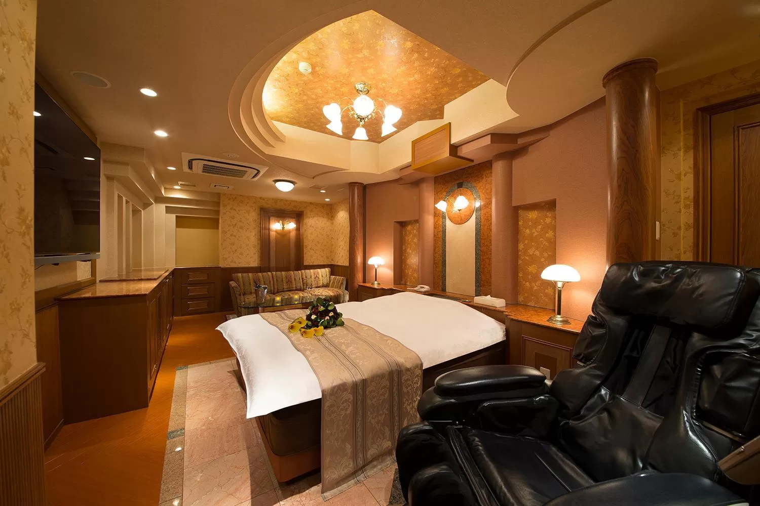 Massage in Lucky Sun