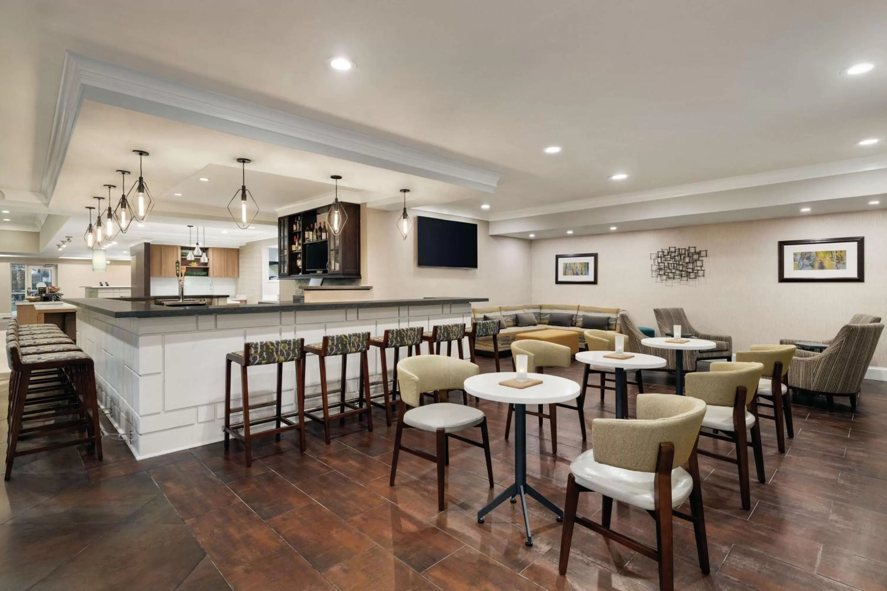 Lounge or bar in Hilton Garden Inn Oxford/Anniston, AL