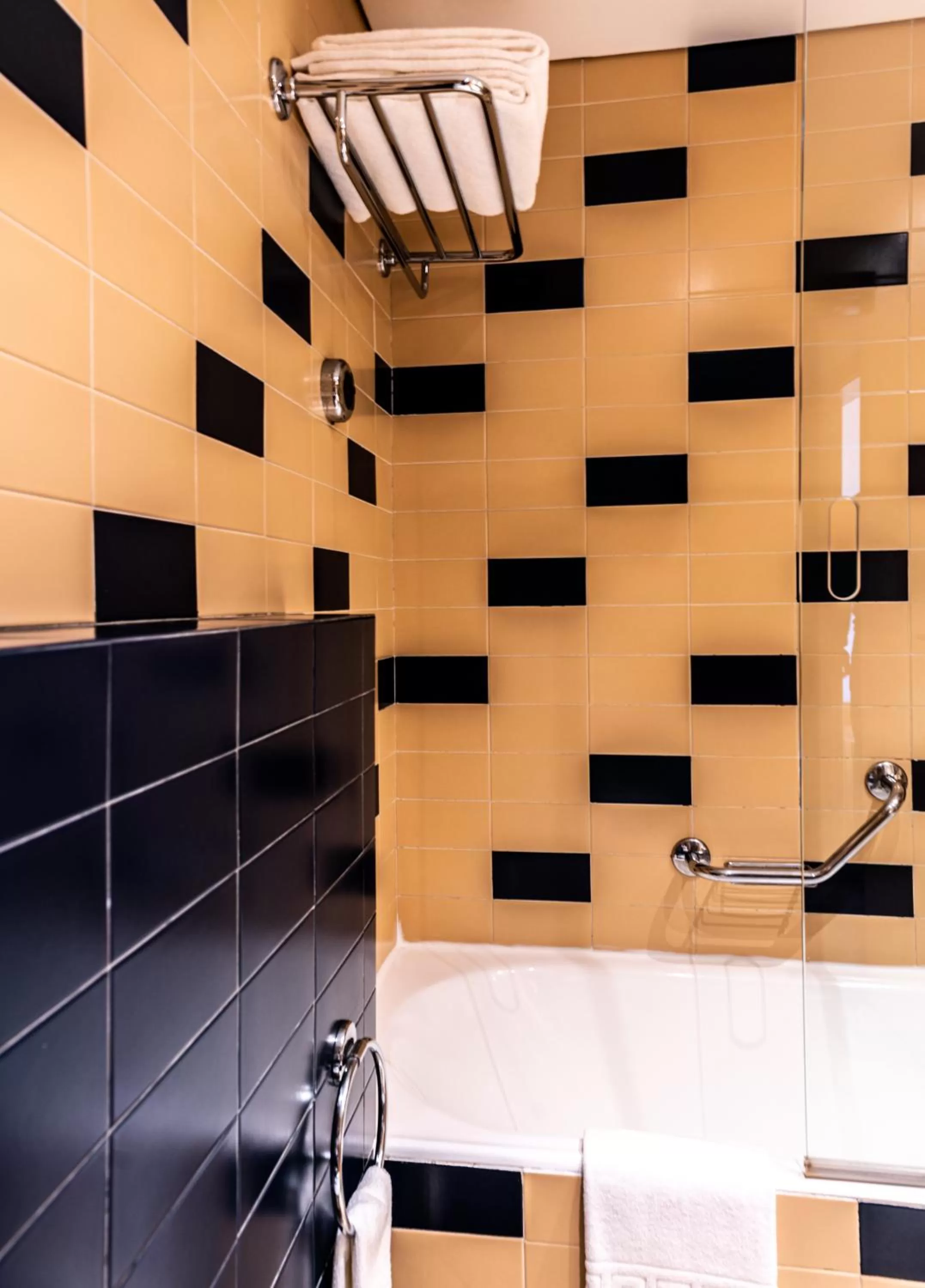 Bathroom in Hotel Roma