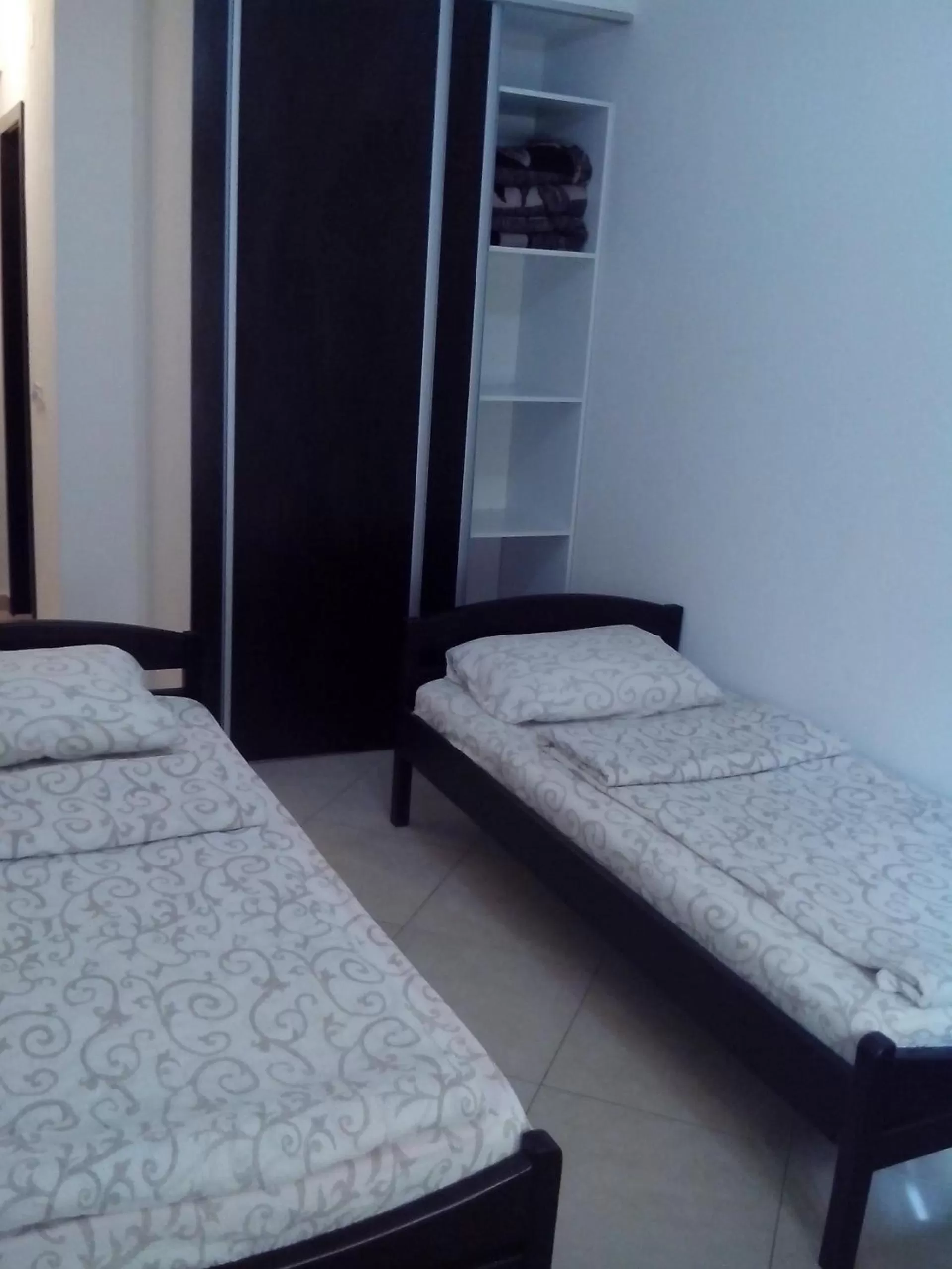 Photo of the whole room, Bed in Art B