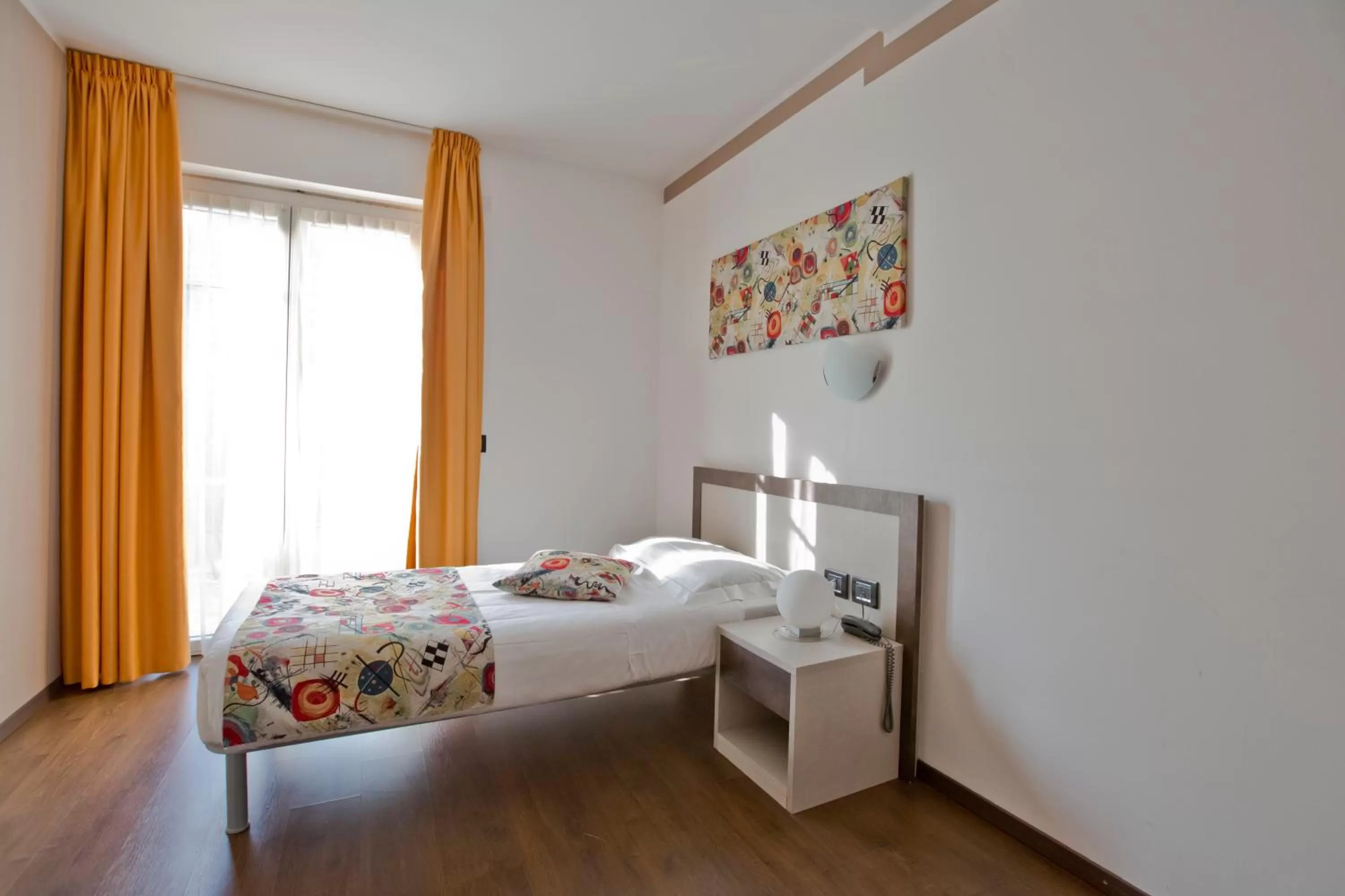 Bed in Hotel Lago di Como