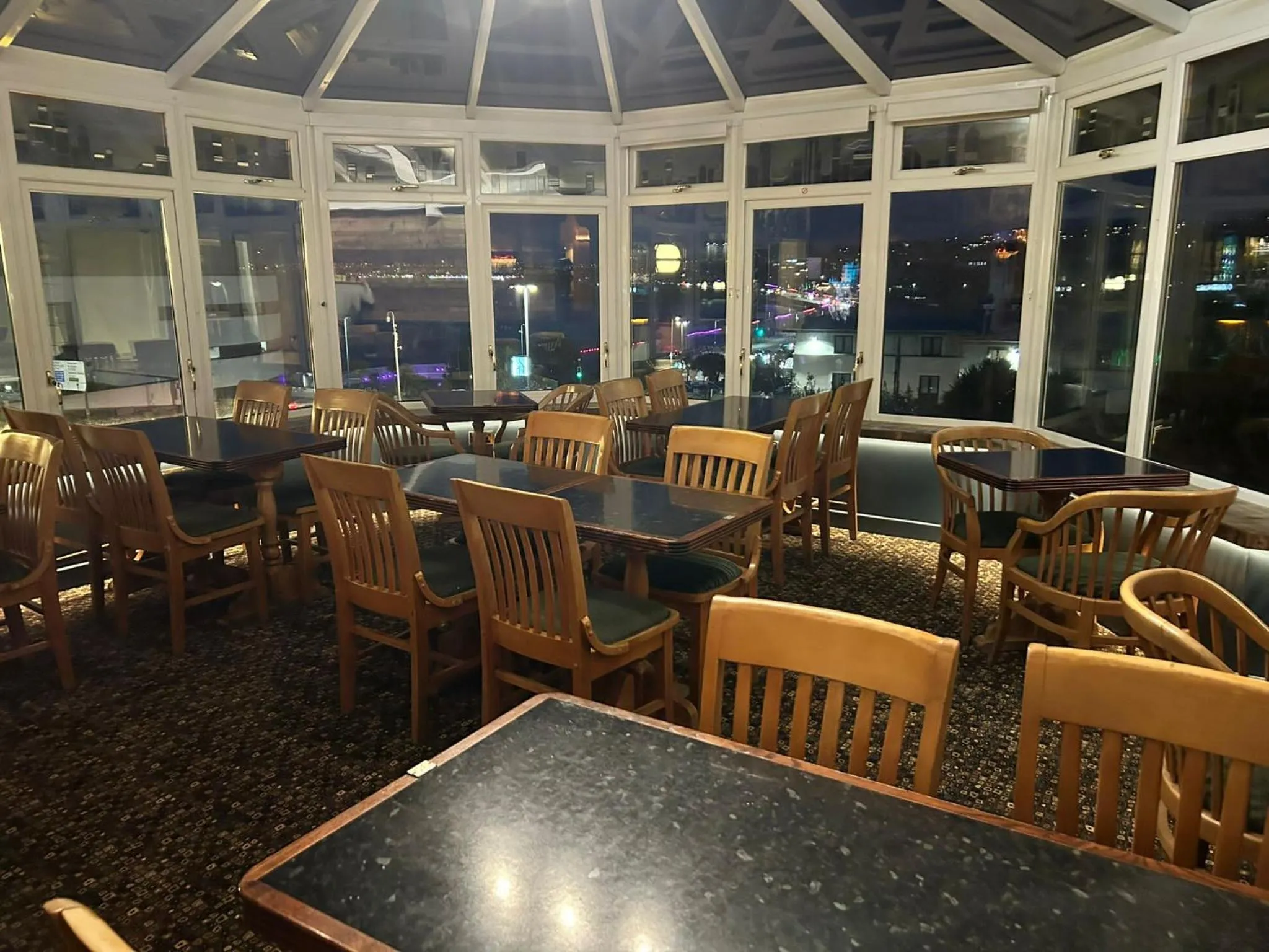 Restaurant/places to eat in The Heritage Hotel