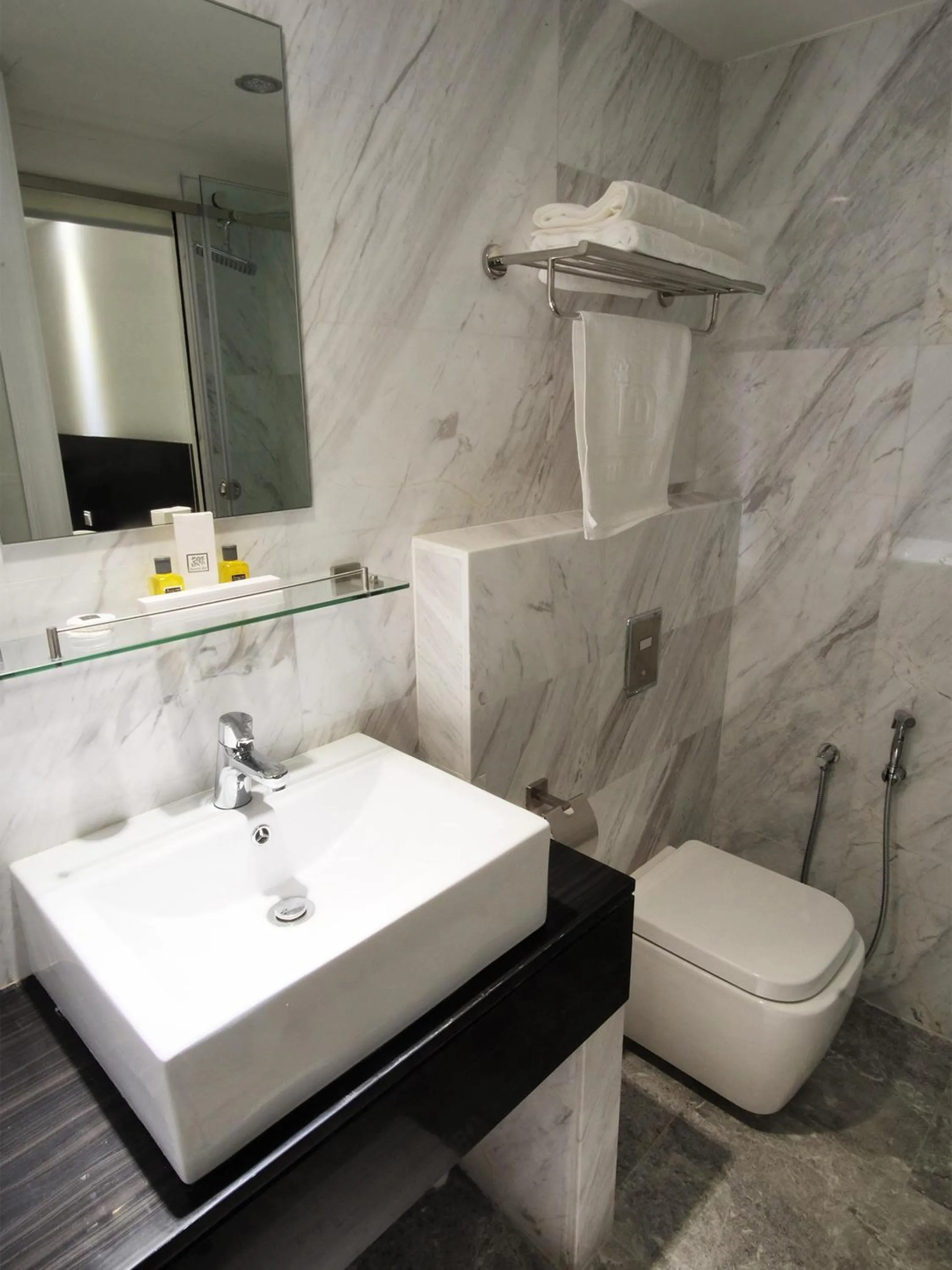 Bed in InnB Park Hotel