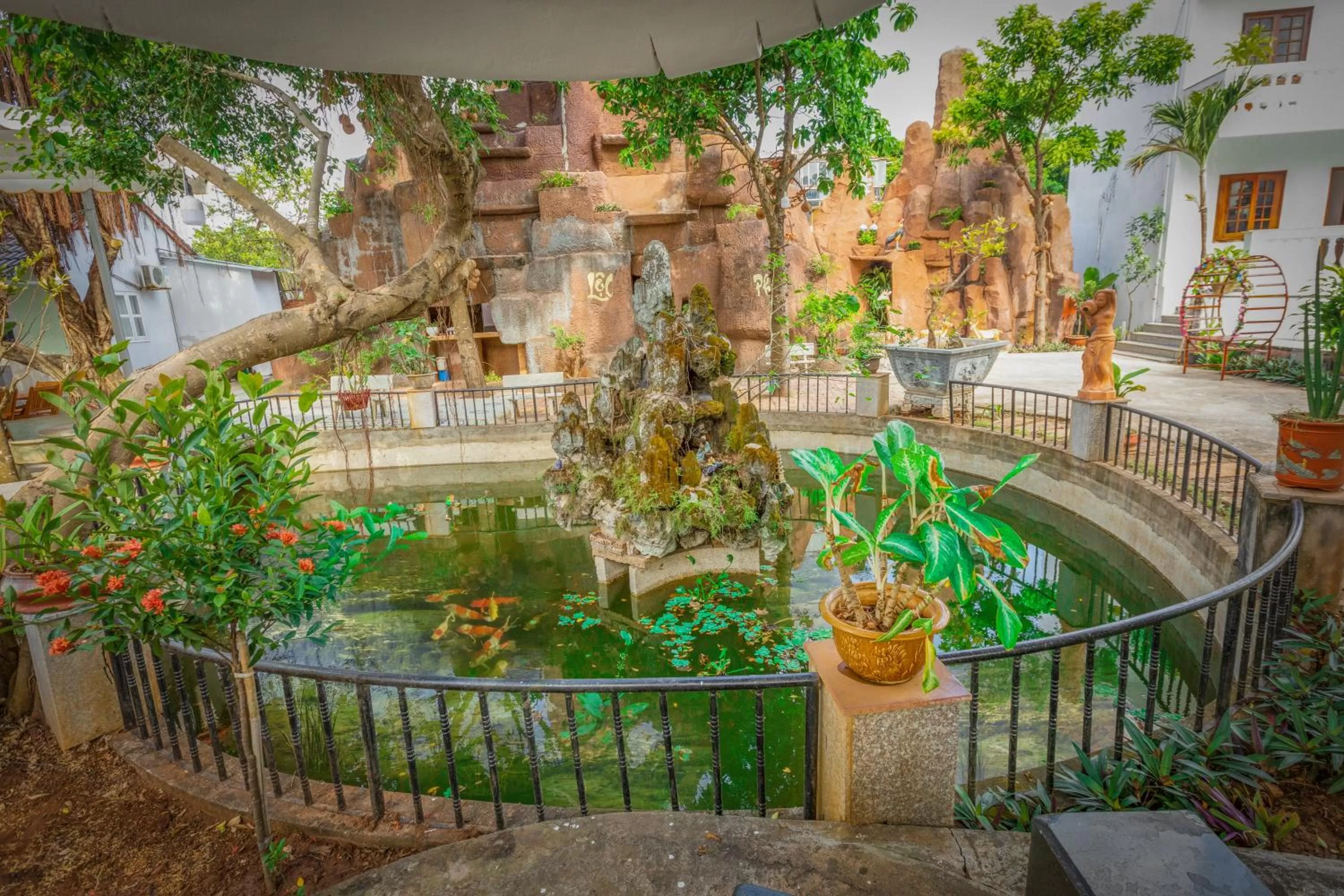 Property building in Caroline Resort