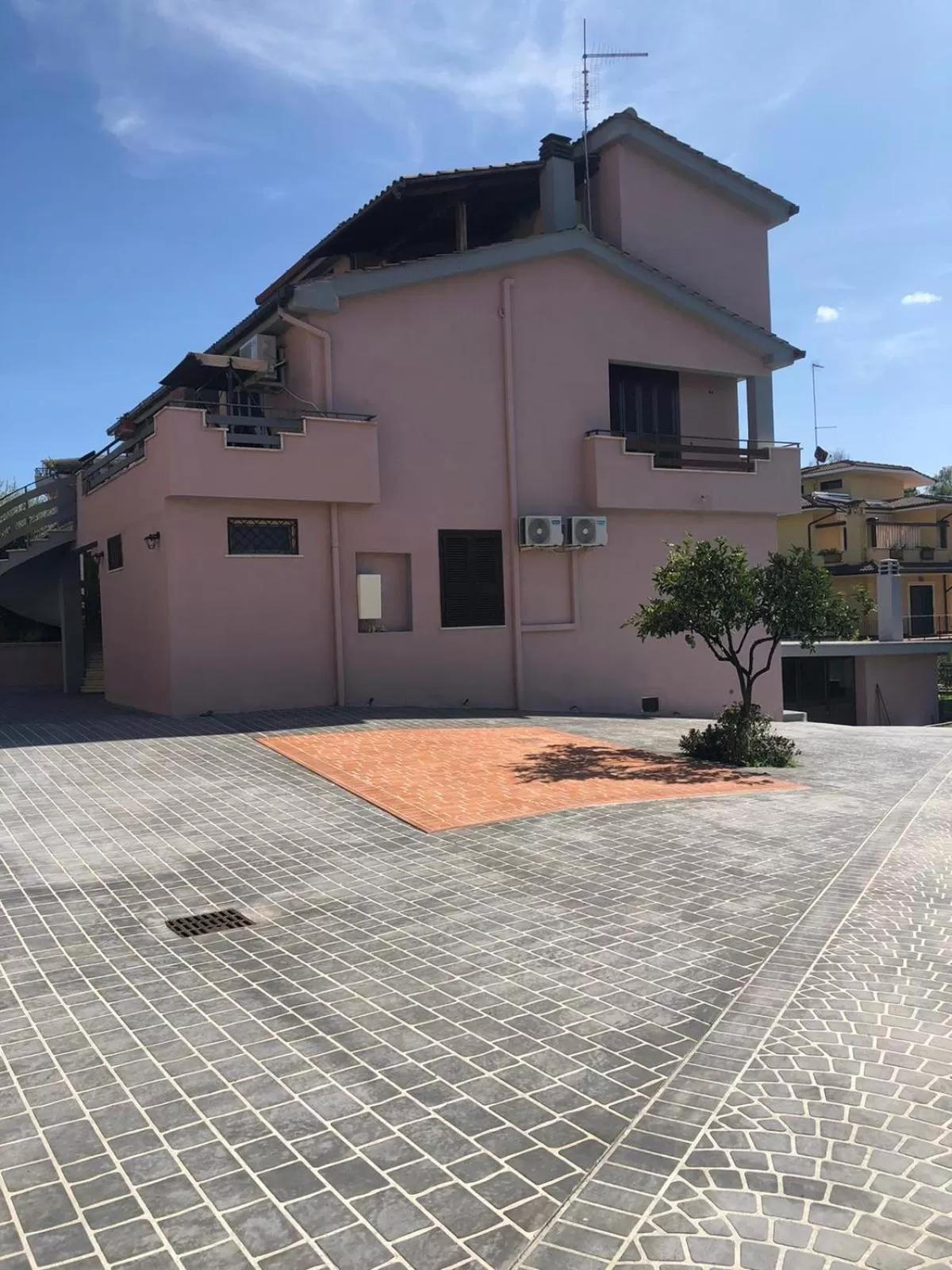 Property Building in B&B Antonella