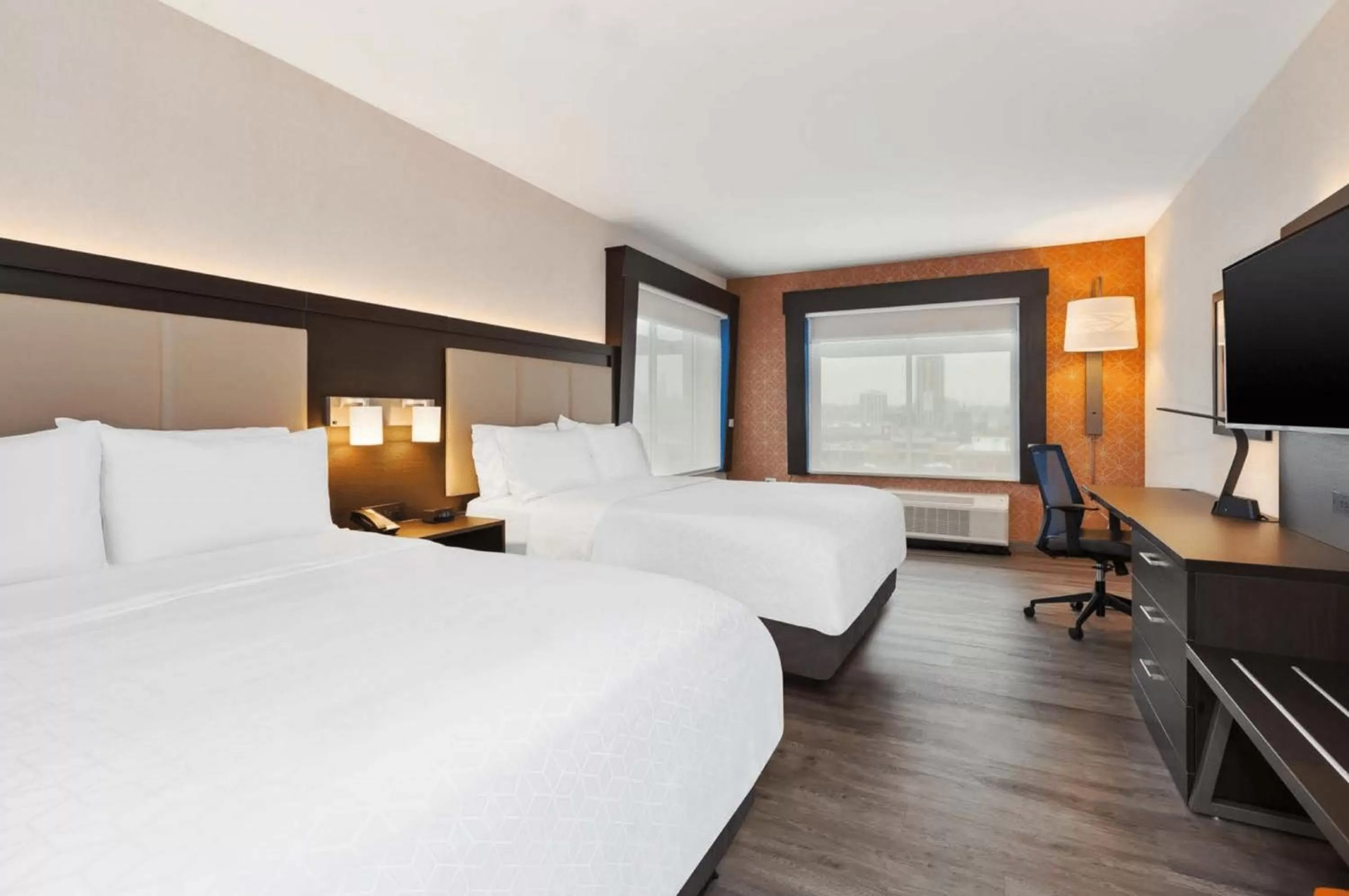 Photo of the whole room, Bed in Holiday Inn Express & Suites Jersey City - Holland Tunnel by IHG