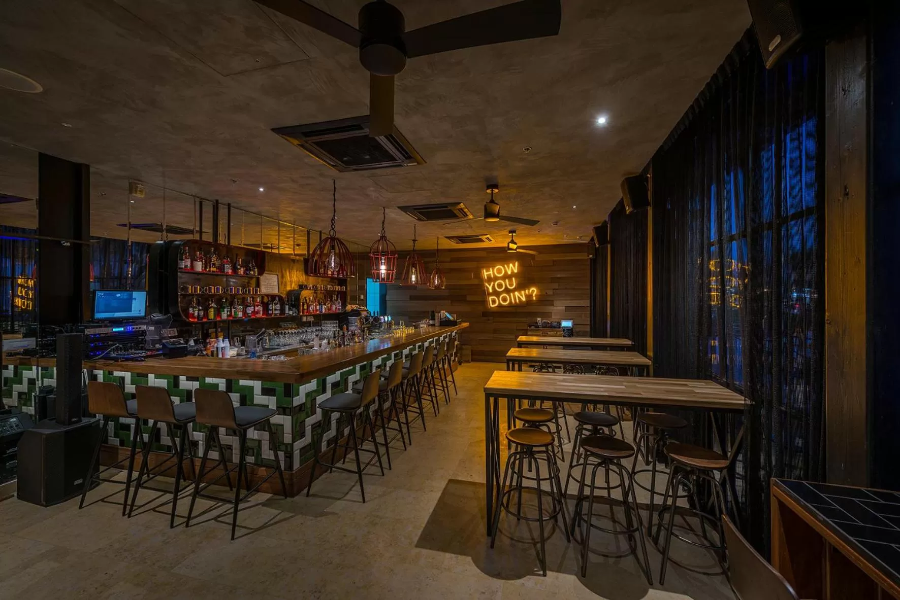 Lounge or bar in Play Eilat Hotel