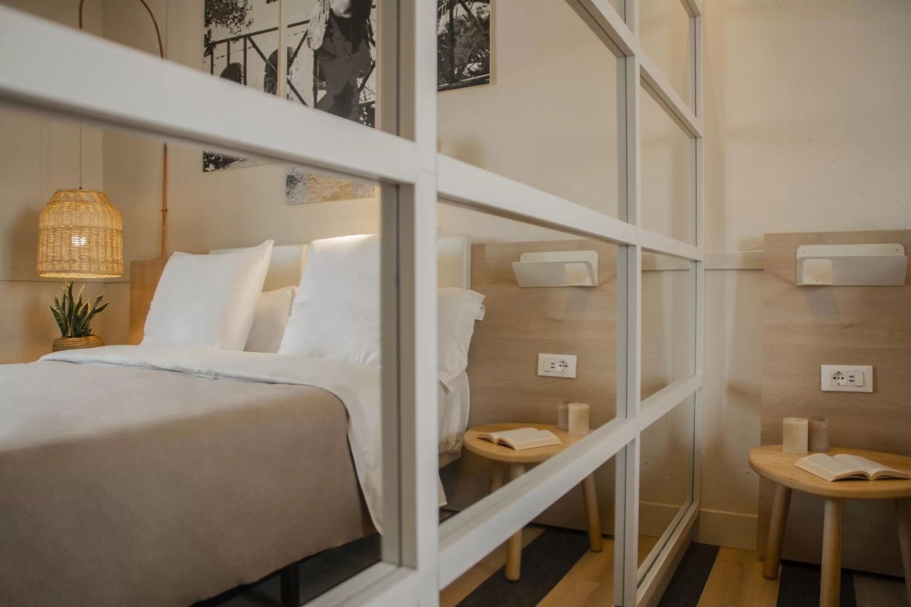 Decorative detail, Bed in room Select Via Veneto