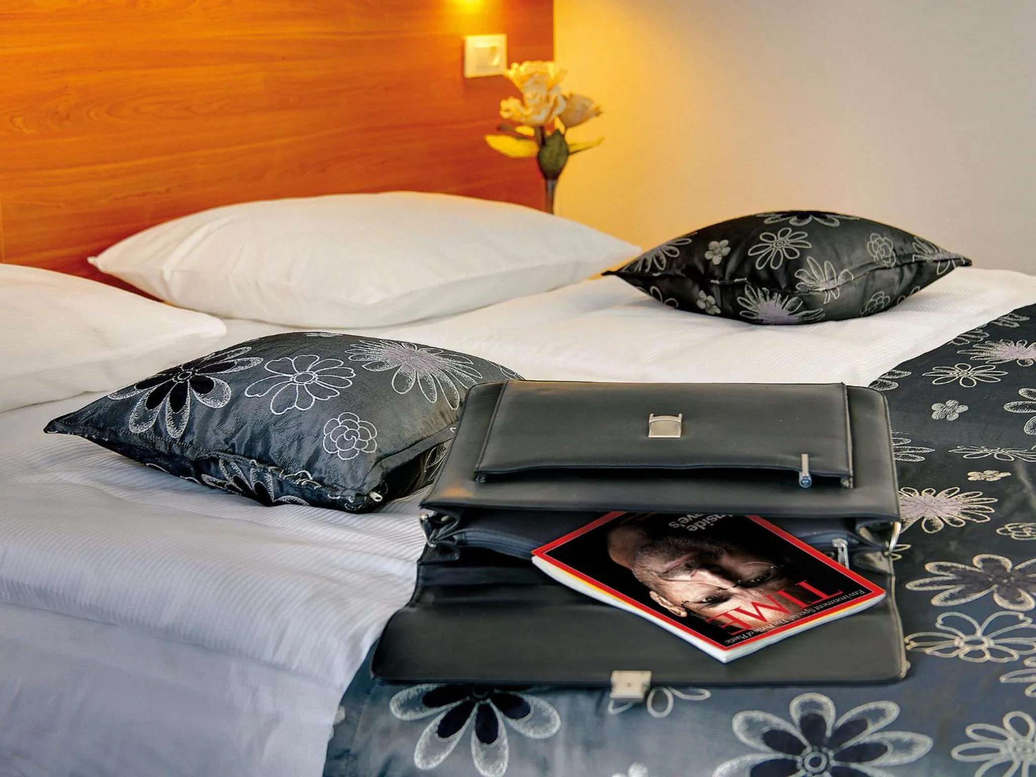 Decorative detail, Bed in Hotel Delminivm