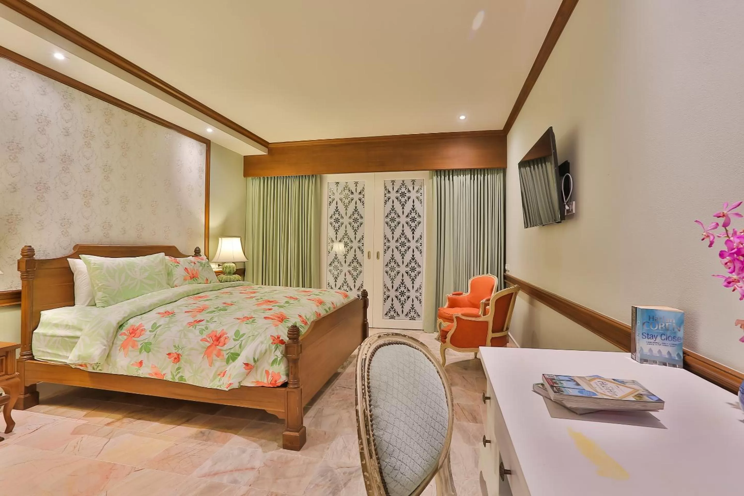 Bedroom, Bed in At Pingnakorn Riverside