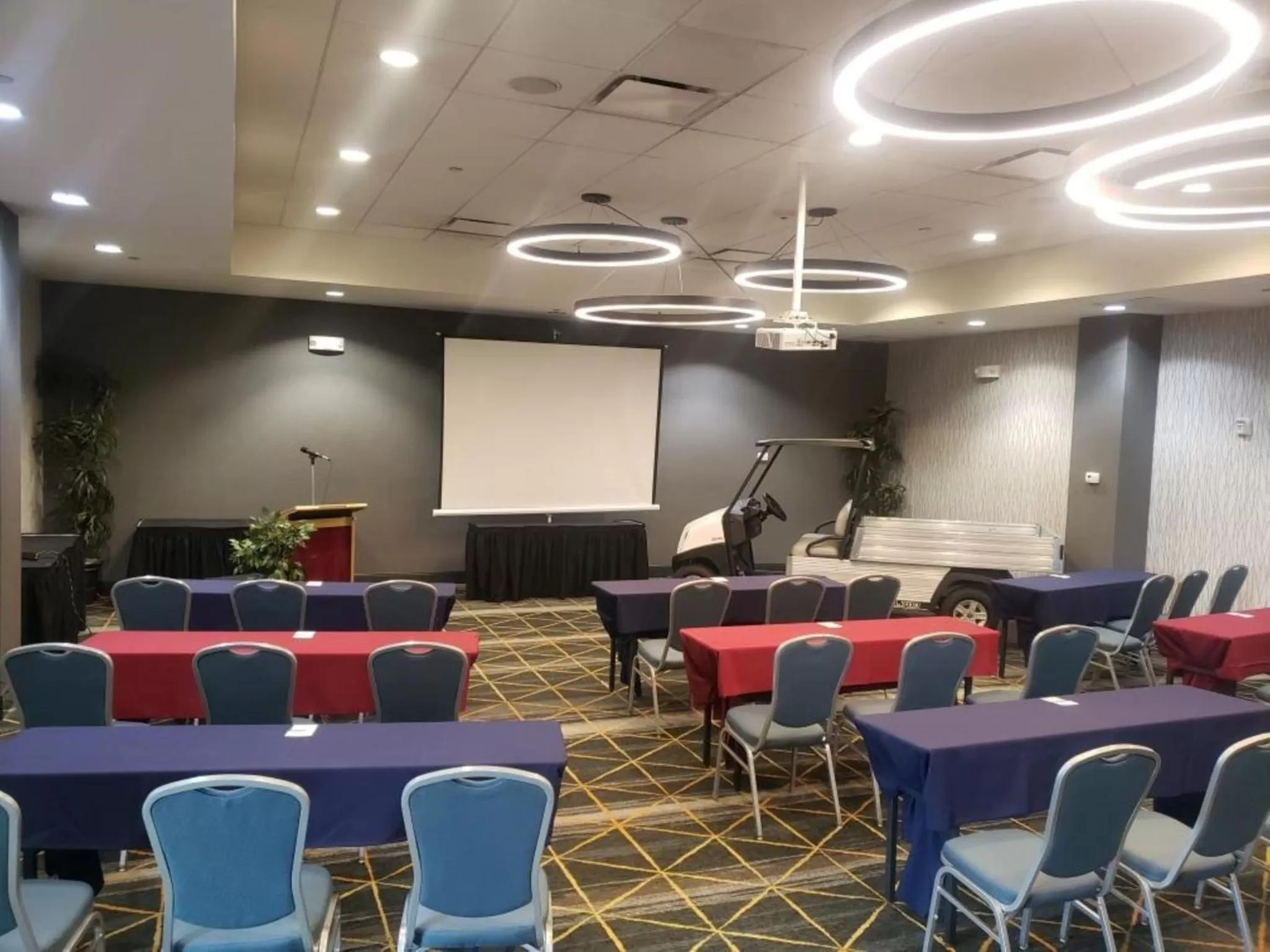 Banquet/Function facilities in Holiday Inn & Suites Phoenix Airport by IHG