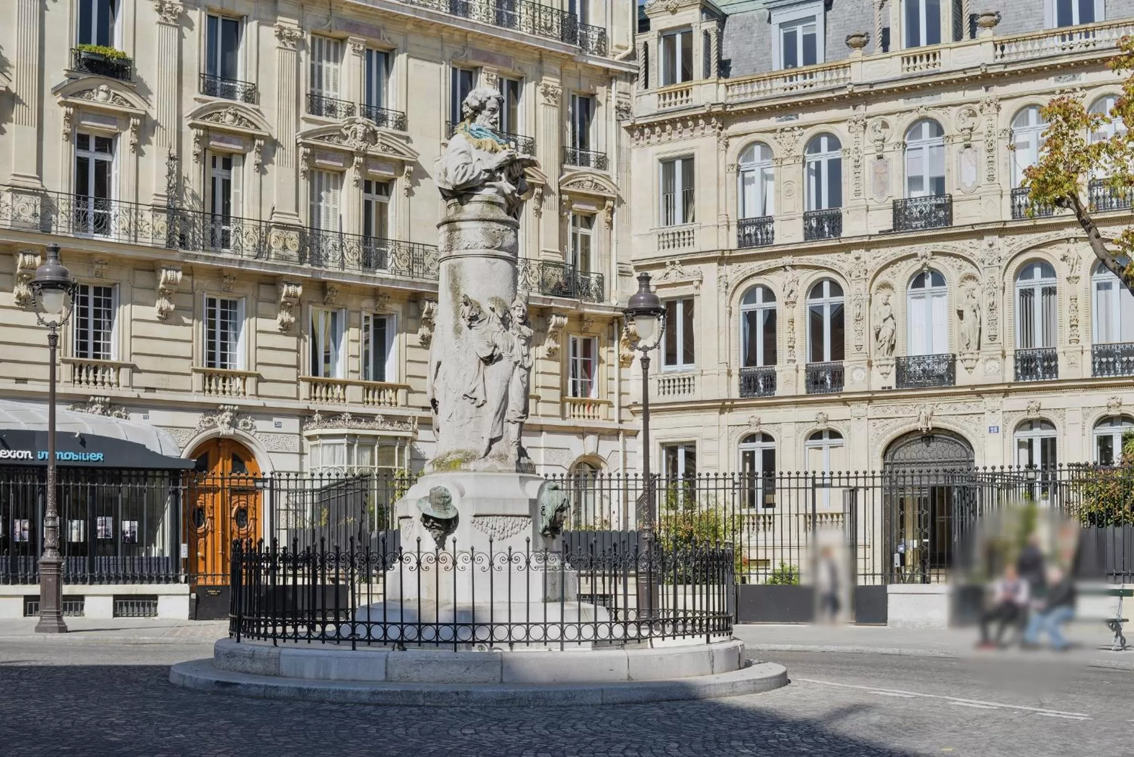 Nearby landmark in Hotel Lorette - Astotel