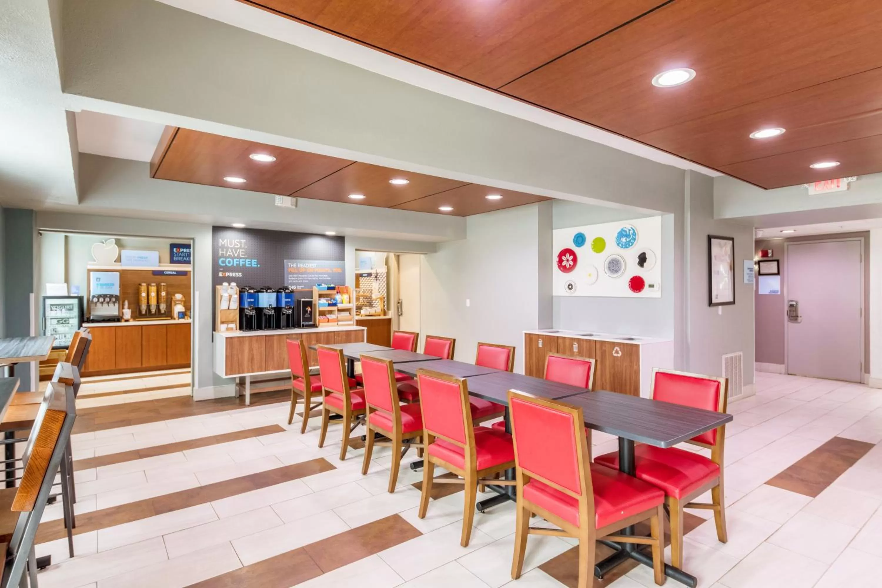 Breakfast in Holiday Inn Express Hotel & Suites Columbus by IHG