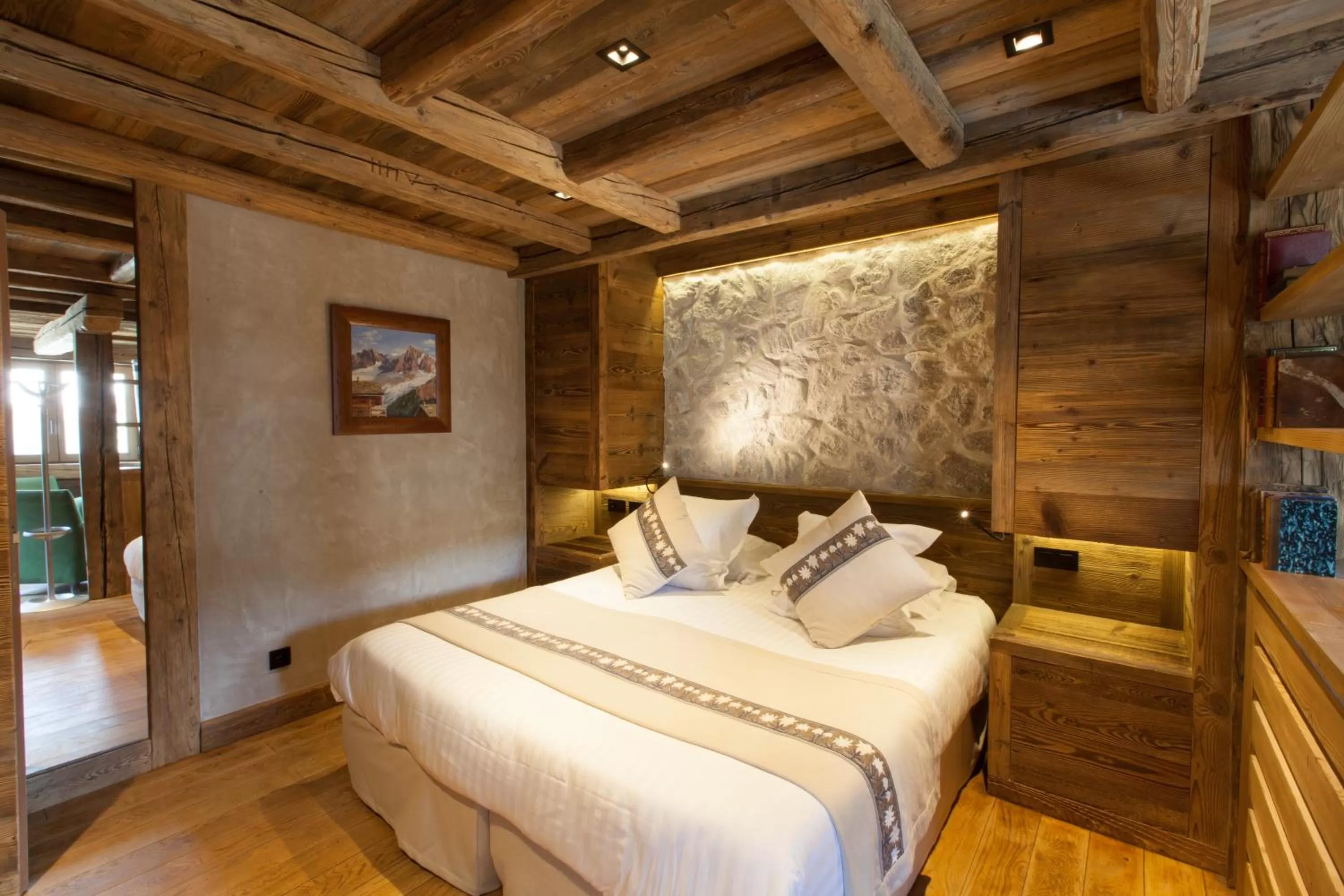 Junior Suite - single occupancy in Au Coin Du Feu