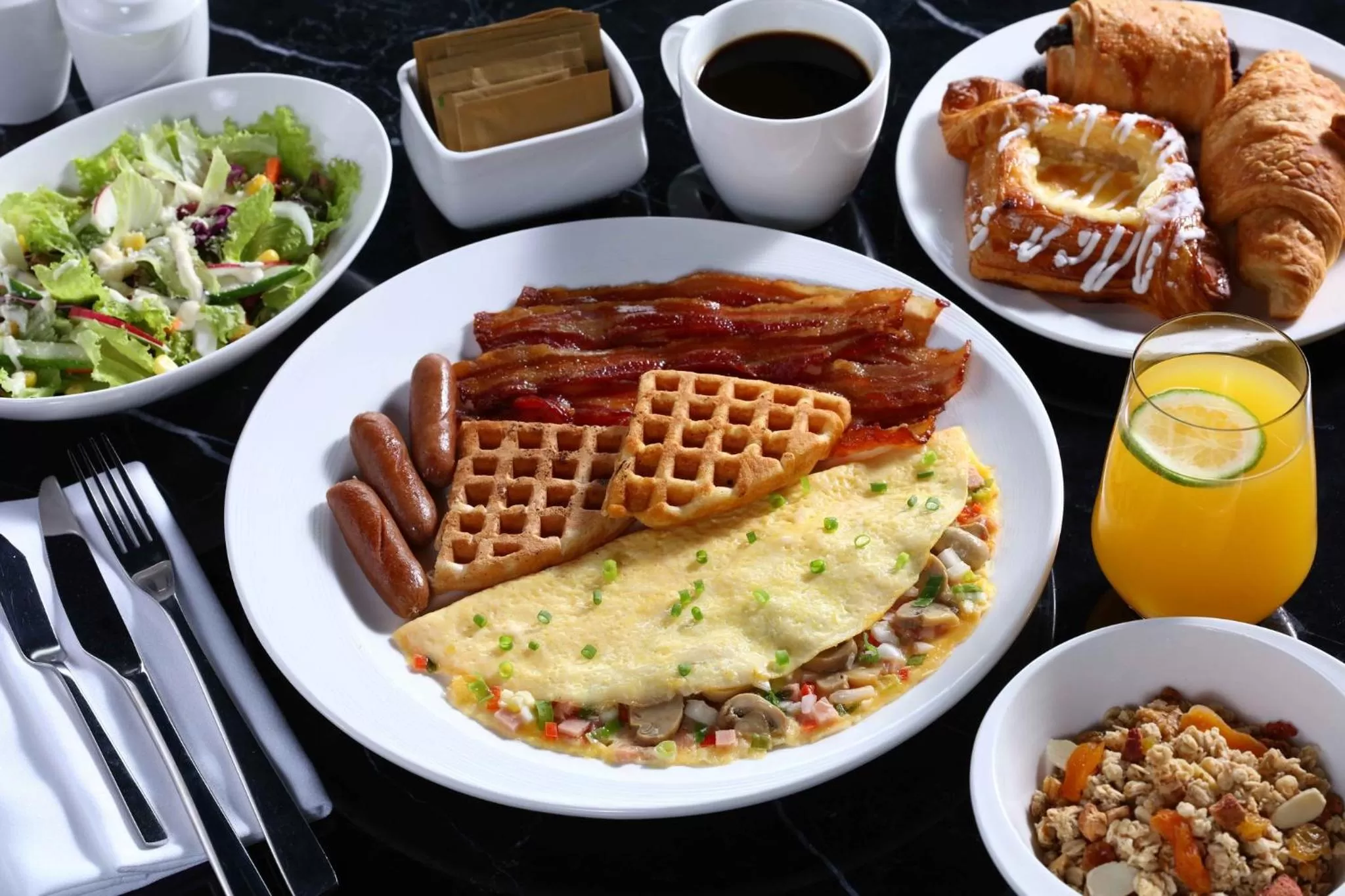 Restaurant/places to eat in Holiday Inn Cebu City by IHG