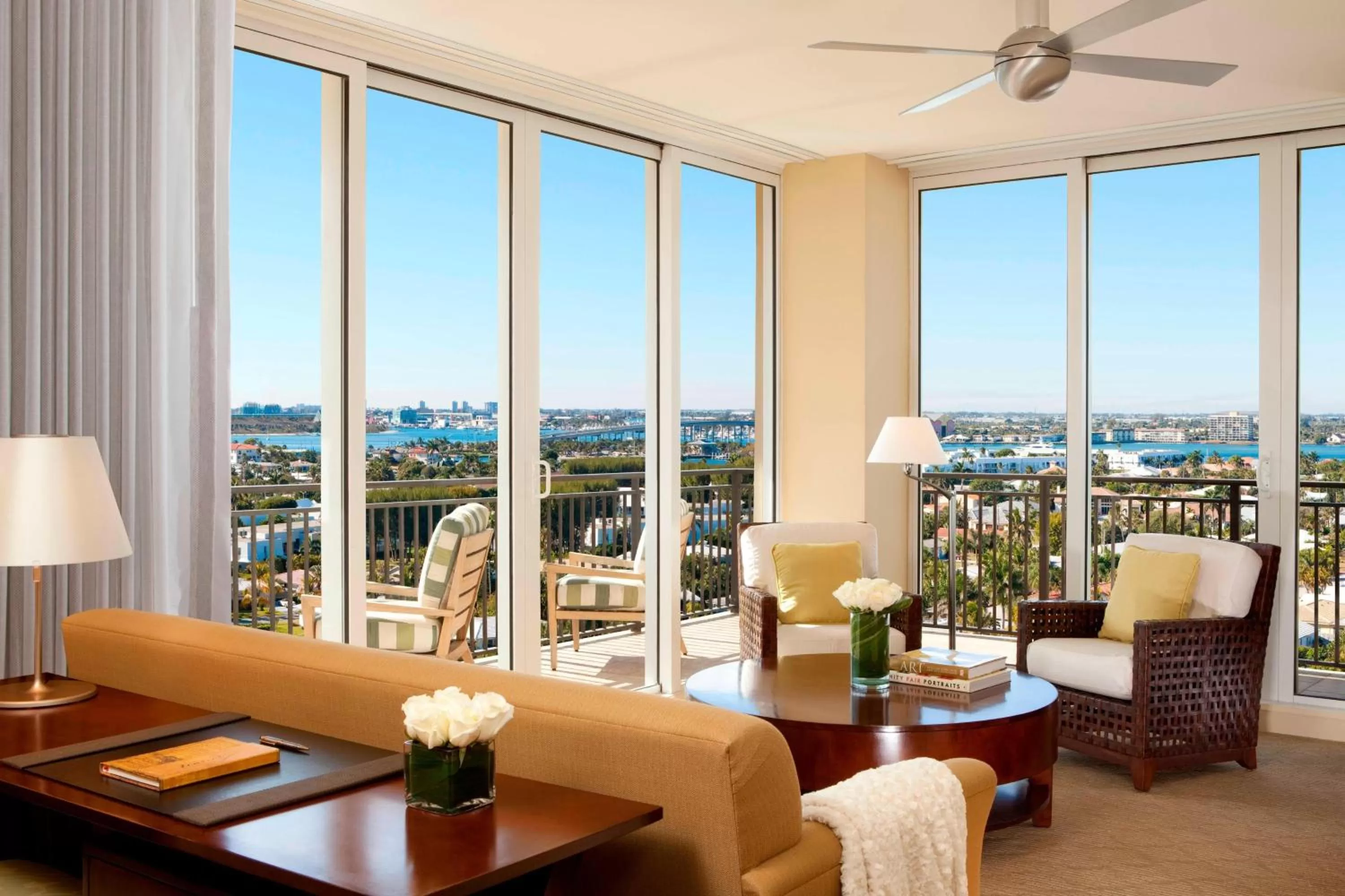 Bedroom in Palm Beach Marriott Singer Island Beach Resort & Spa