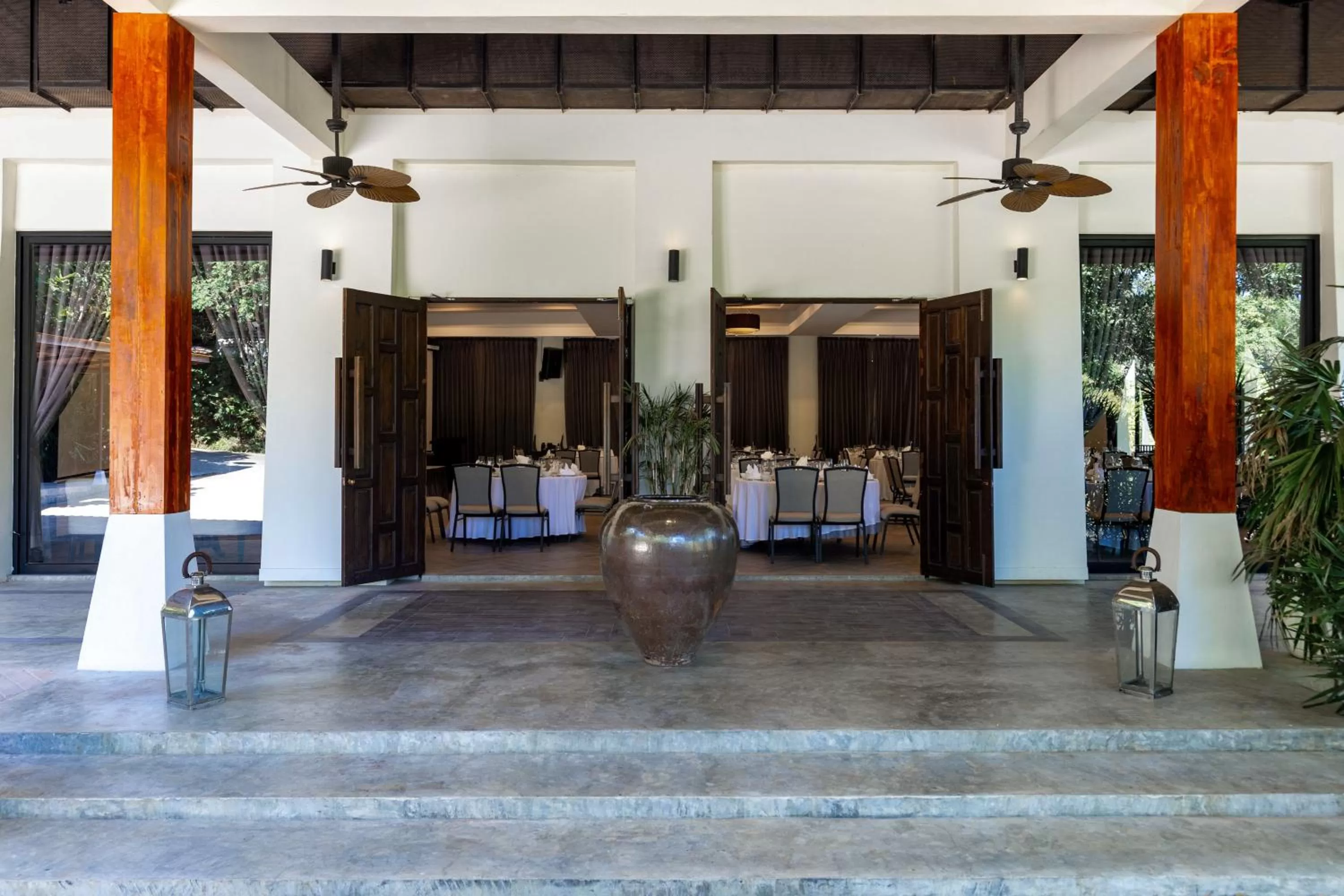 Banquet/Function facilities in Kachonghills Tented Resort Trang