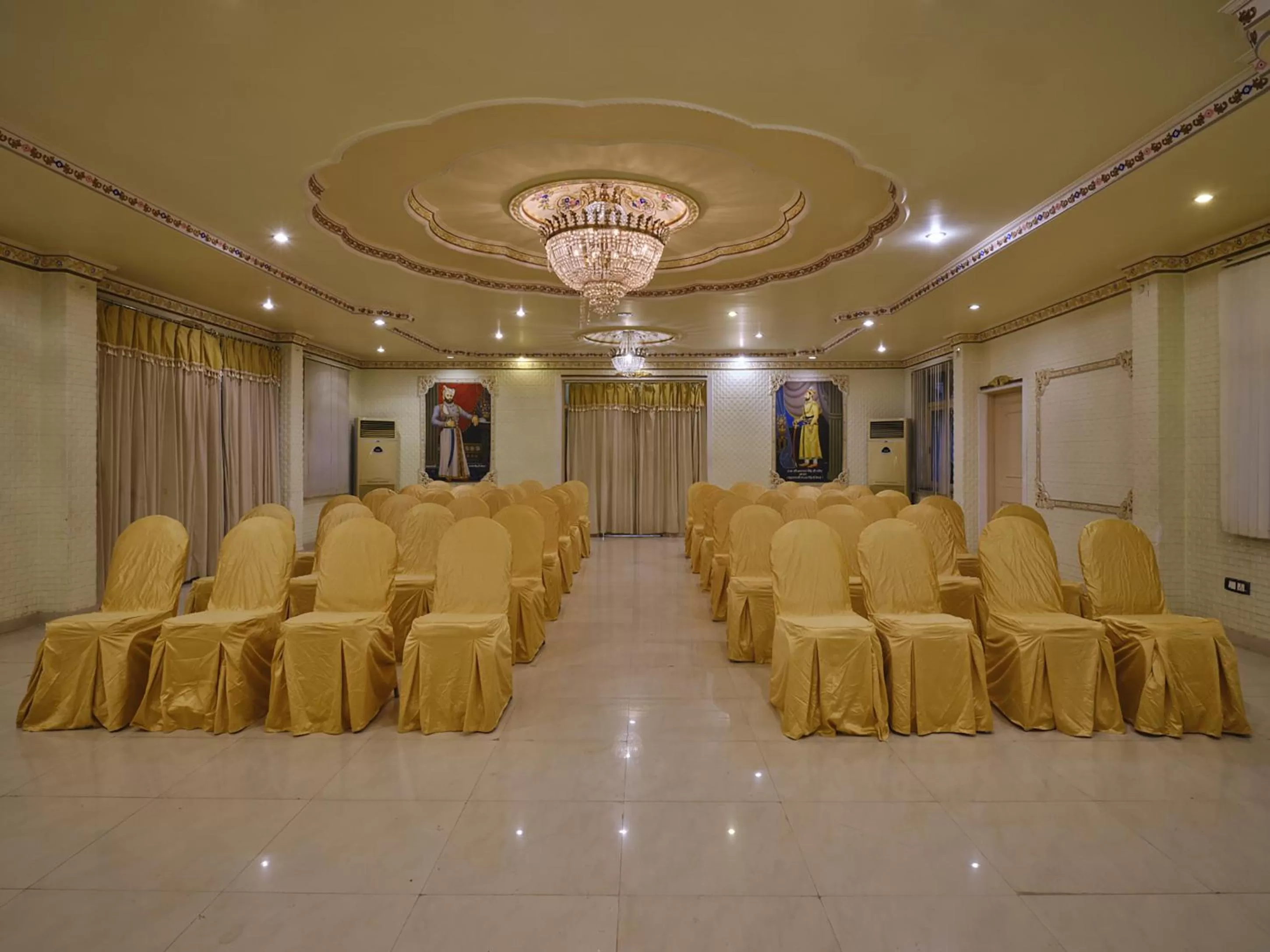 Meeting/conference room in jüSTa Rajputana Resort & Convention Centre, Udaipur