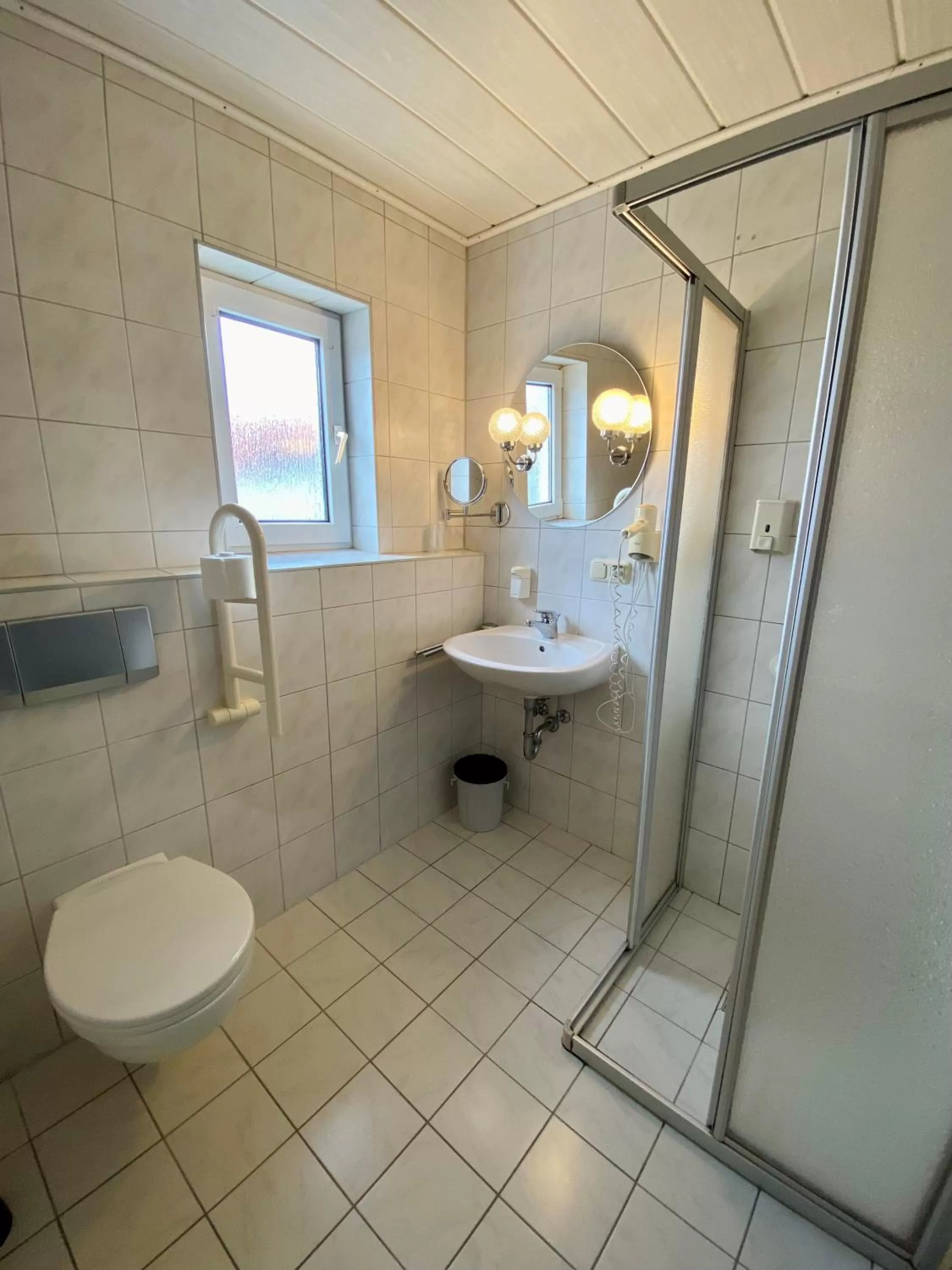 Shower in Hotel garni Kleindienst