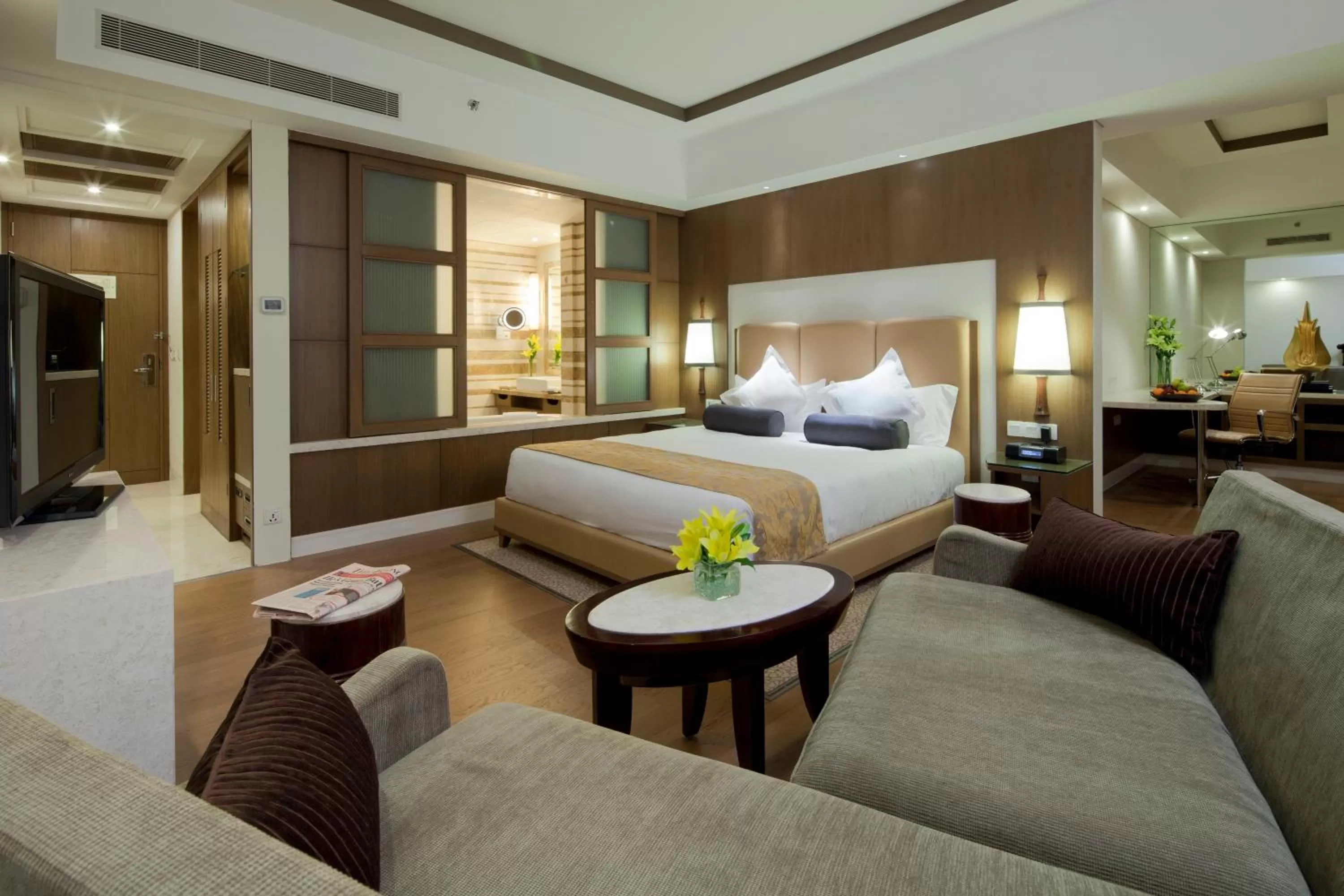 Bedroom, Bed in Crowne Plaza New Delhi Okhla by IHG
