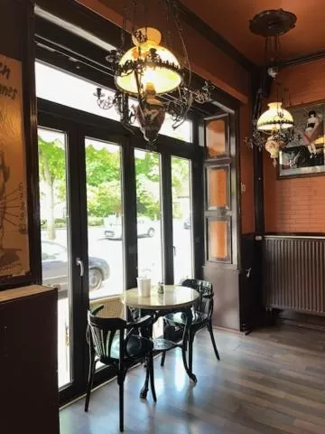 Dining area in Hotel Lübecker Hof