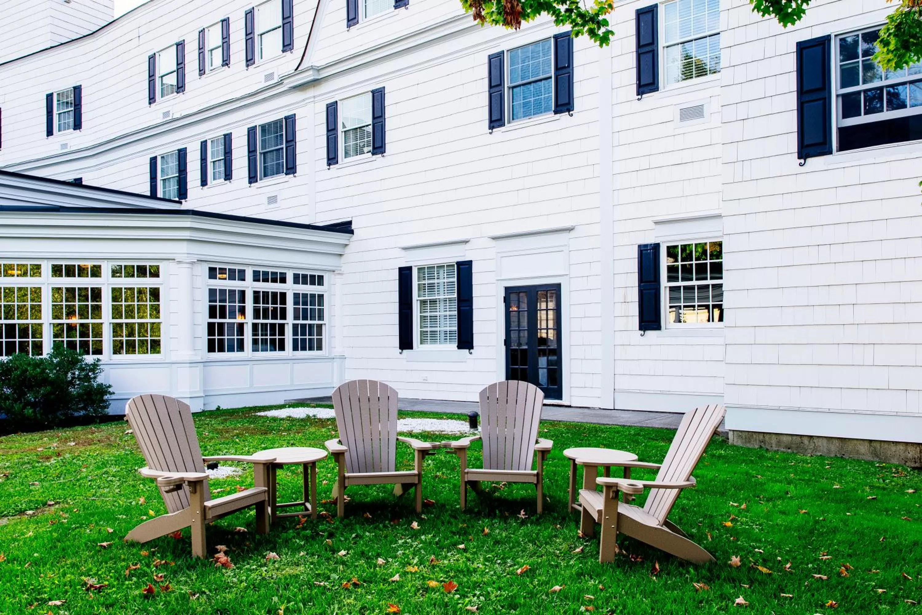 Patio in Colgate Inn