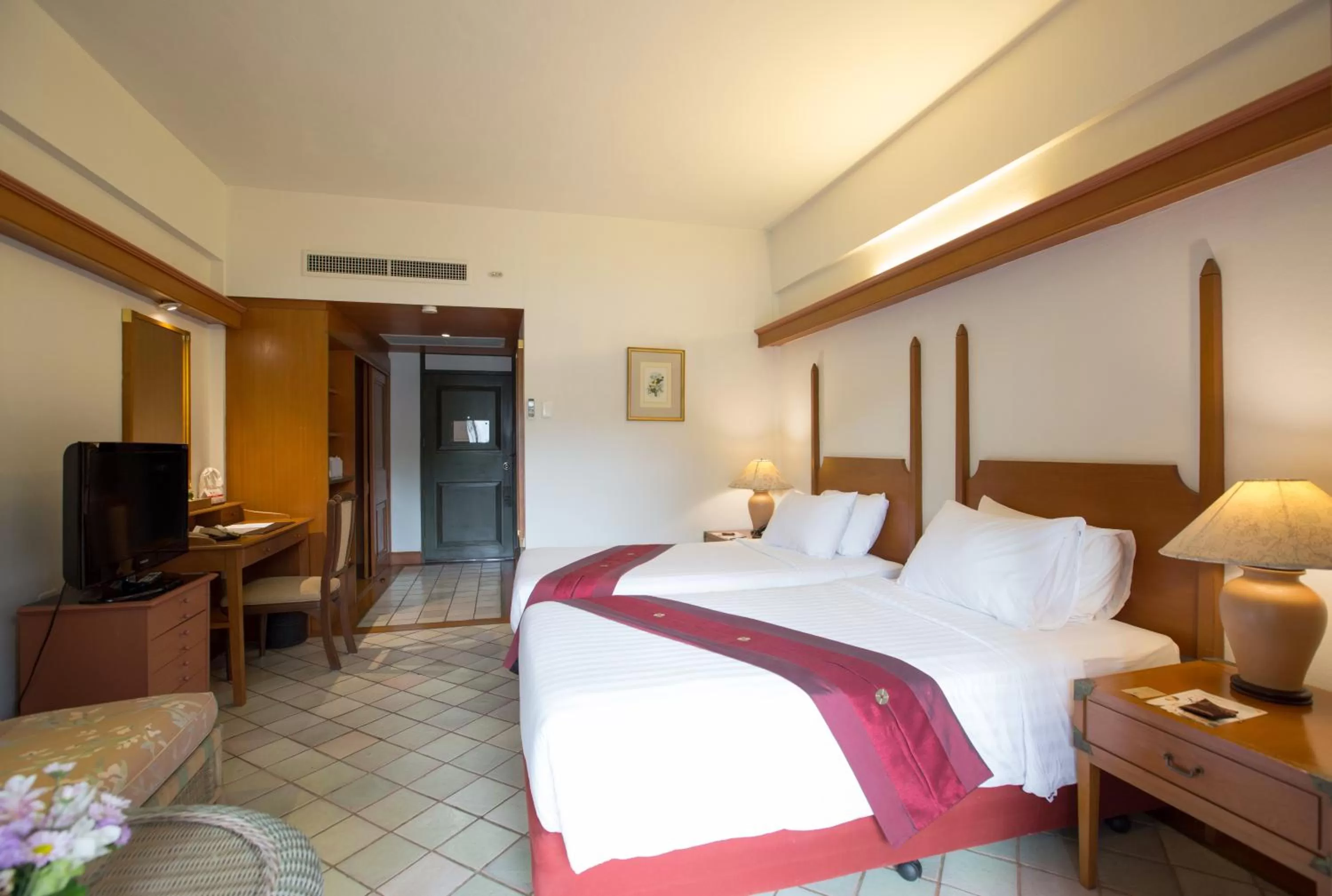 TV and multimedia, Bed in The Imperial Chiang Mai Resort & Sports Club