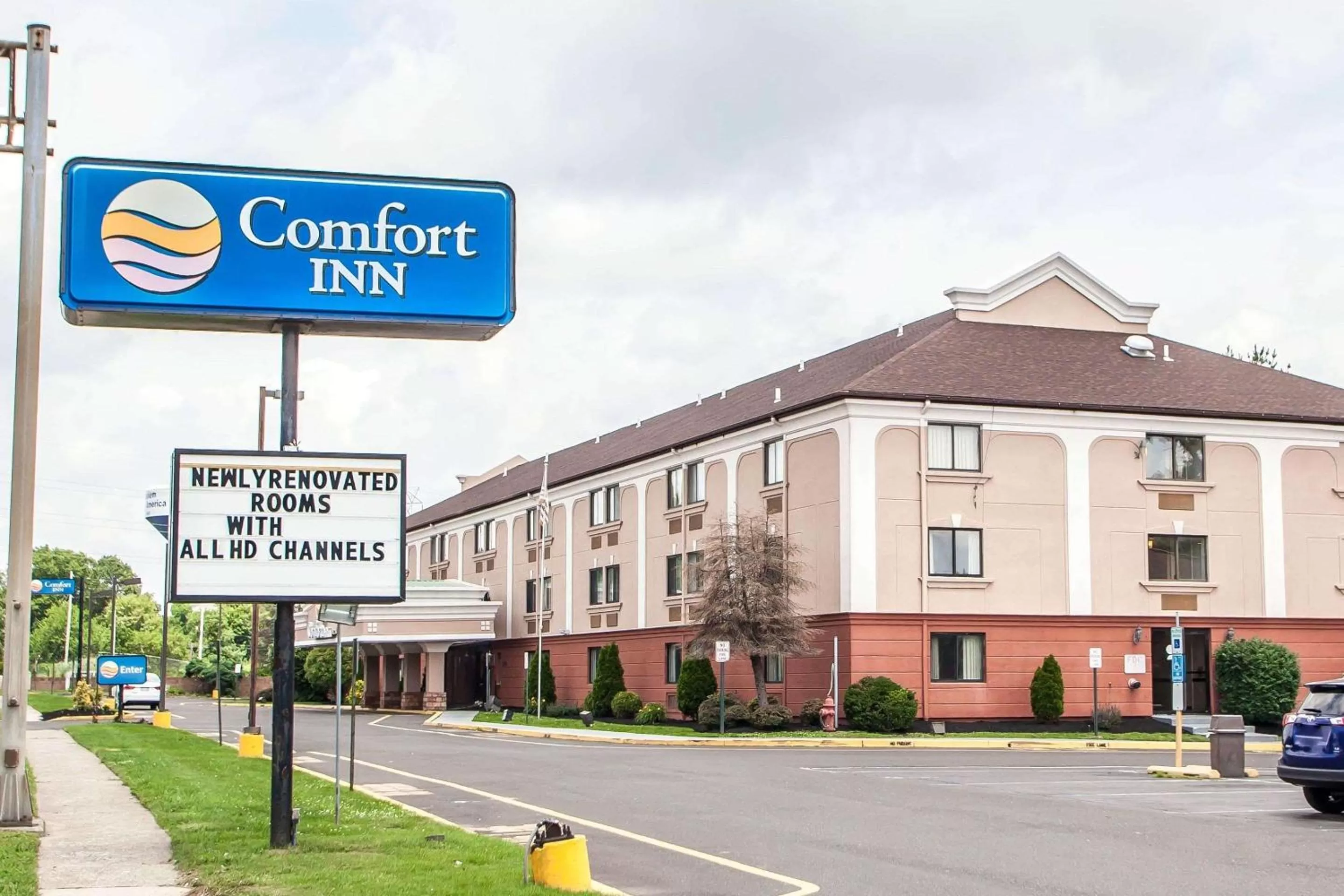 Property building in Comfort Inn Feasterville - Trevose