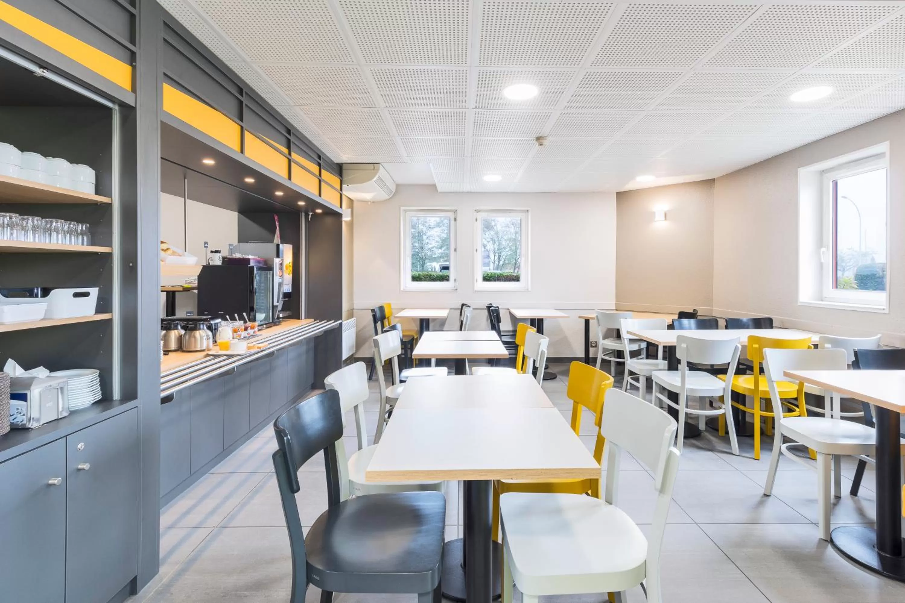 Buffet breakfast in B&B HOTEL Dijon Nord Zénith