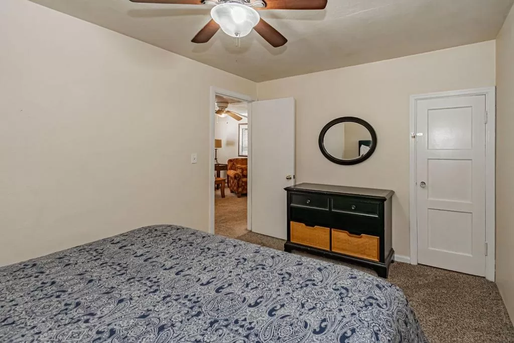 Bedroom, Bed in Suites of Lava Hot Springs
