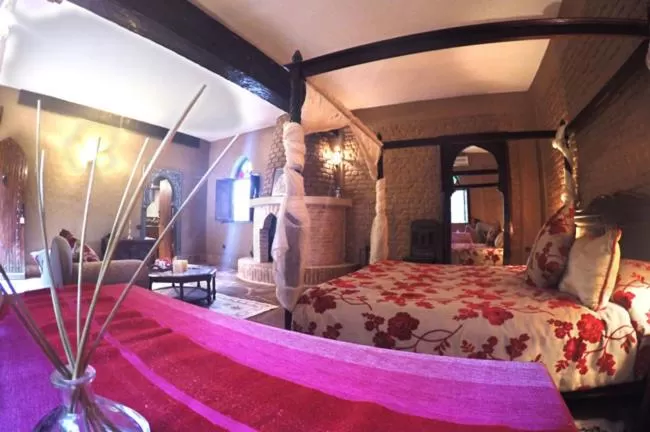 Bed in La Rose Du Desert