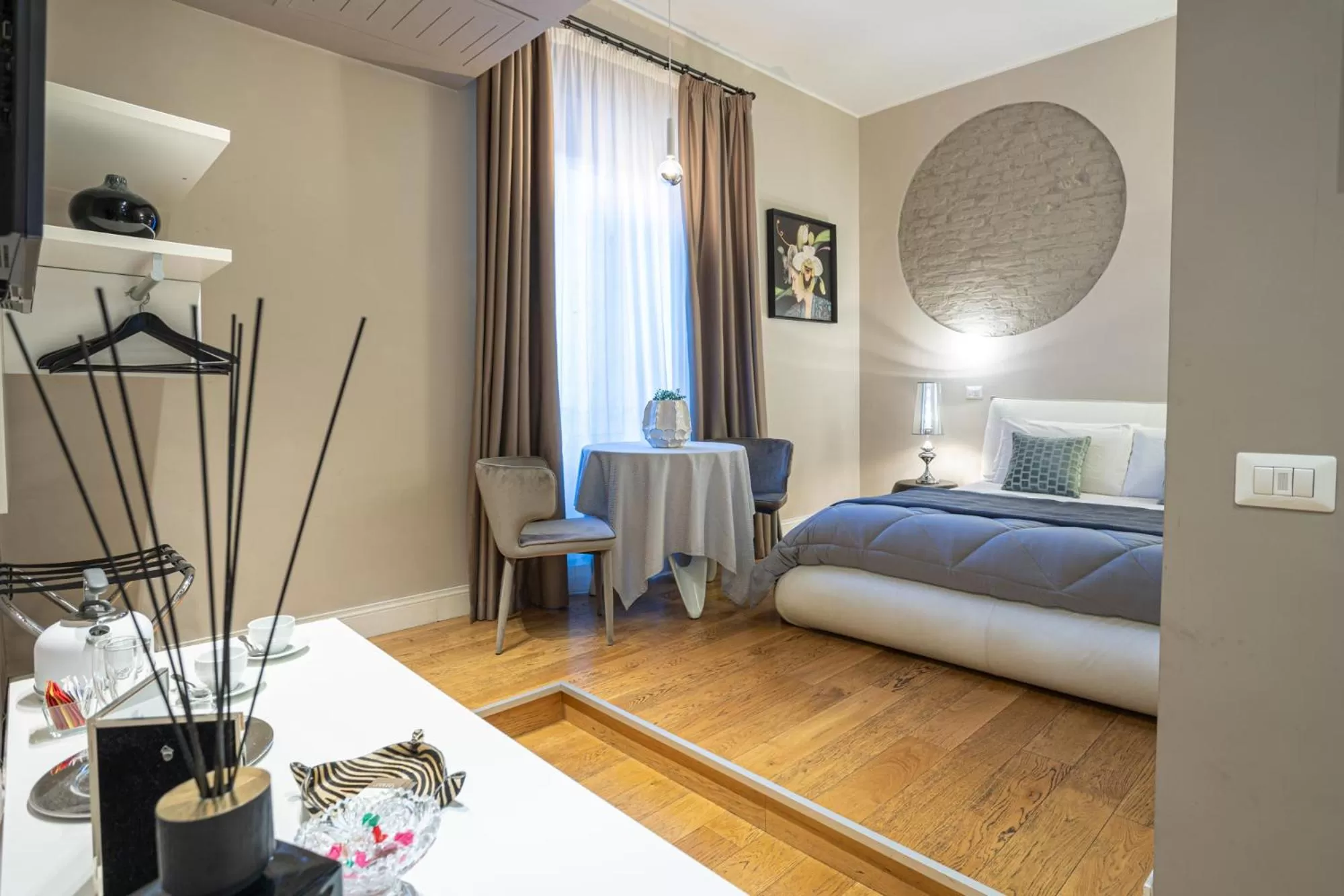 Photo of the whole room, Bed in Cardilli Luxury Rooms