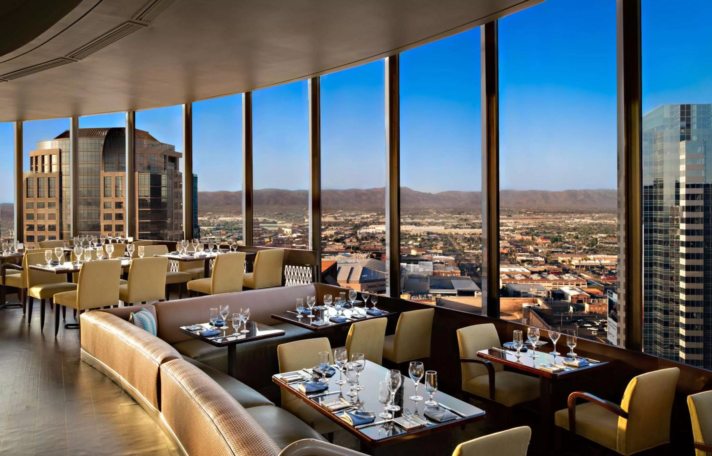 Restaurant/places to eat in Hyatt Regency Phoenix Downtown