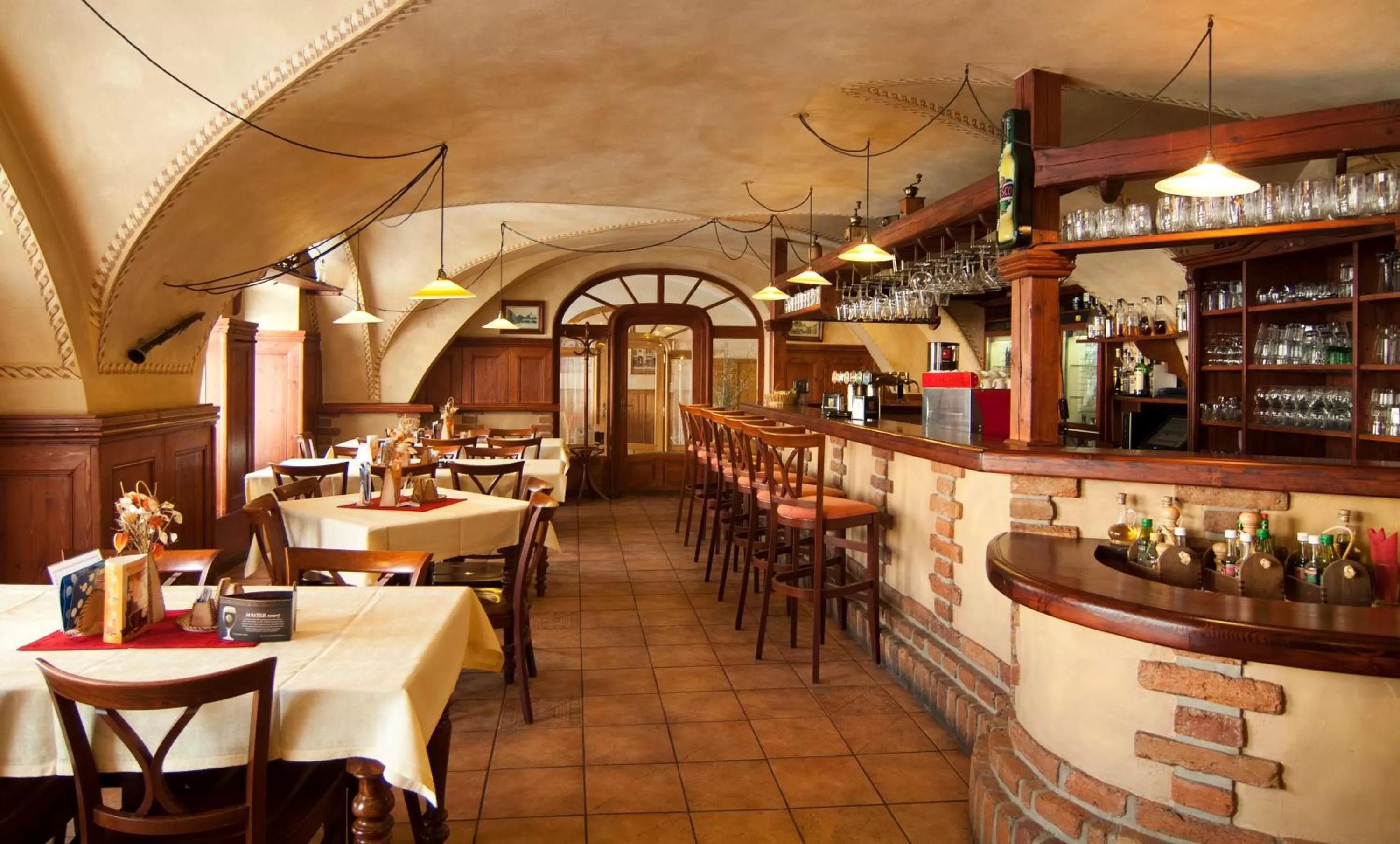 Restaurant/places to eat in Hotel & Caffe Silesia